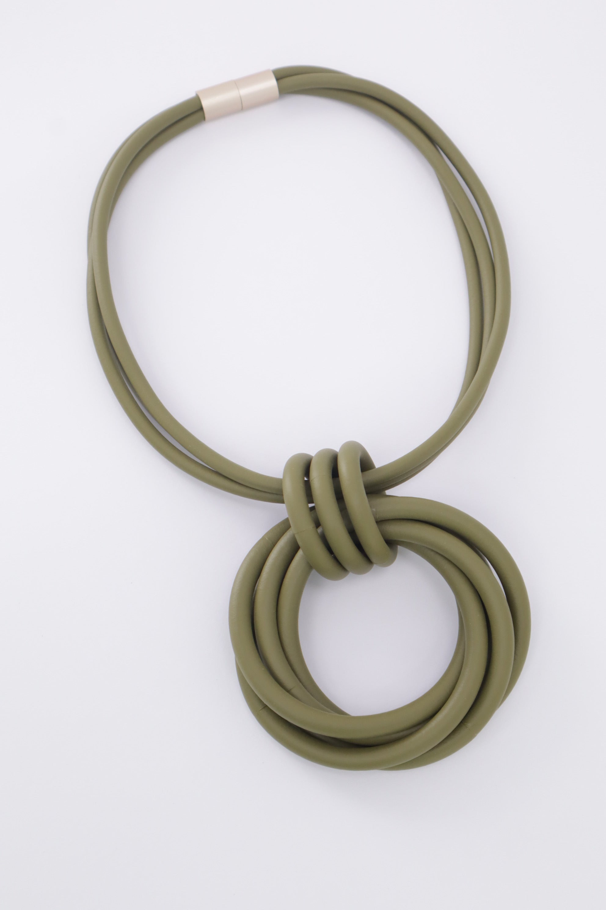 Gargantilla imán 54937