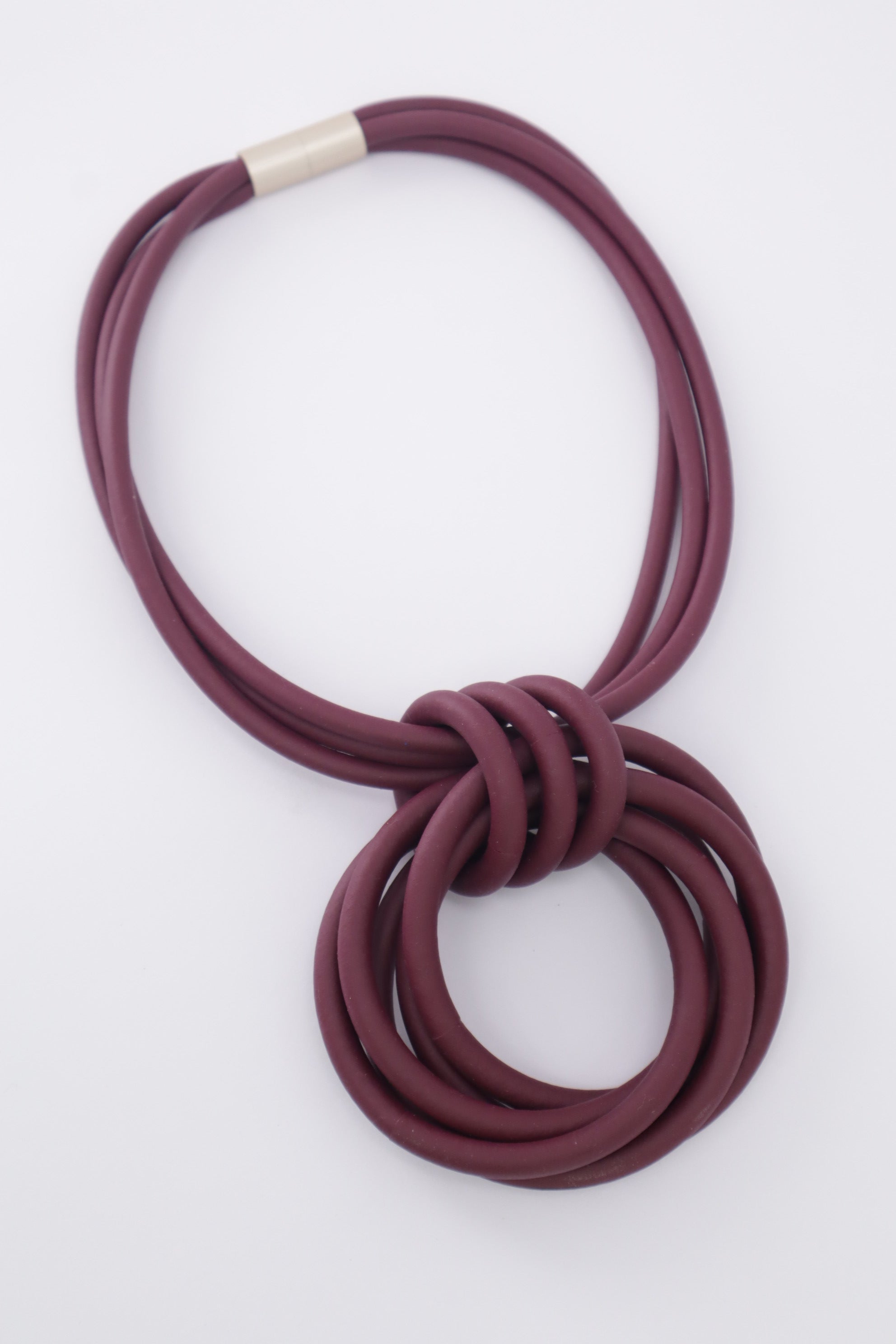 Gargantilla imán 54937