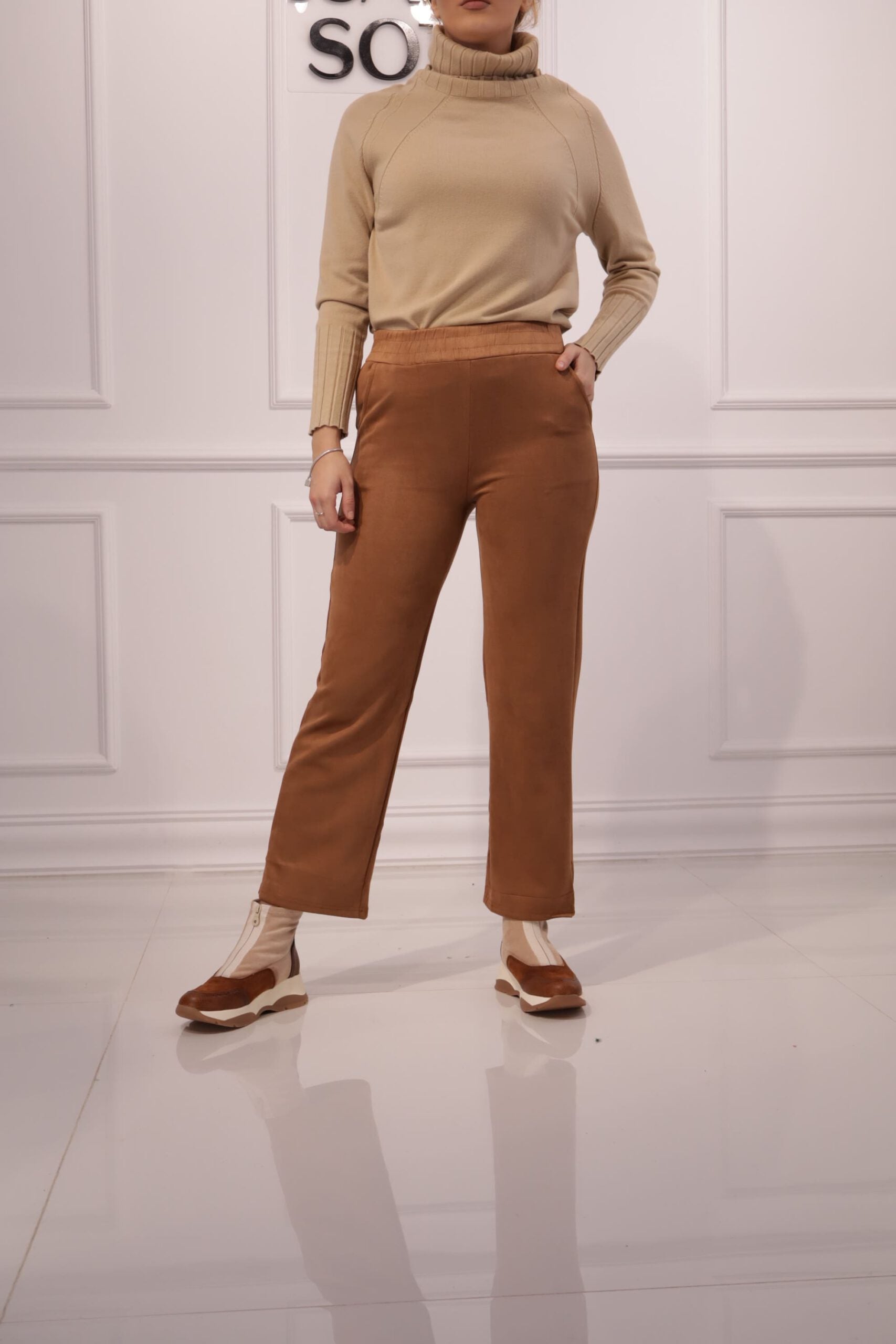 Pantalon antelina new arrivals