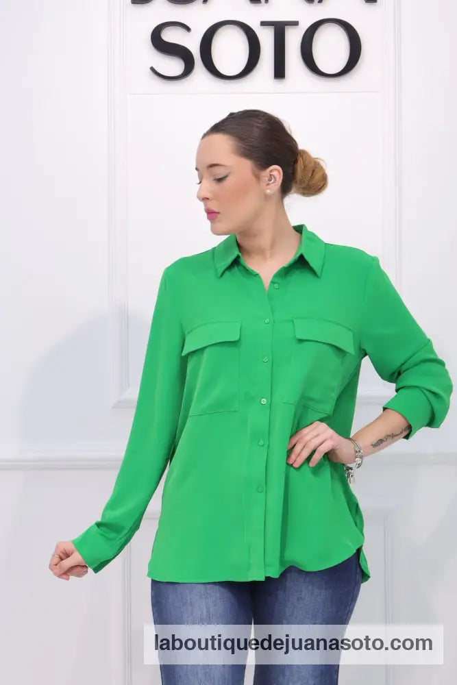 Camisa 8111105 (2 bolsillos pecho) VERDE