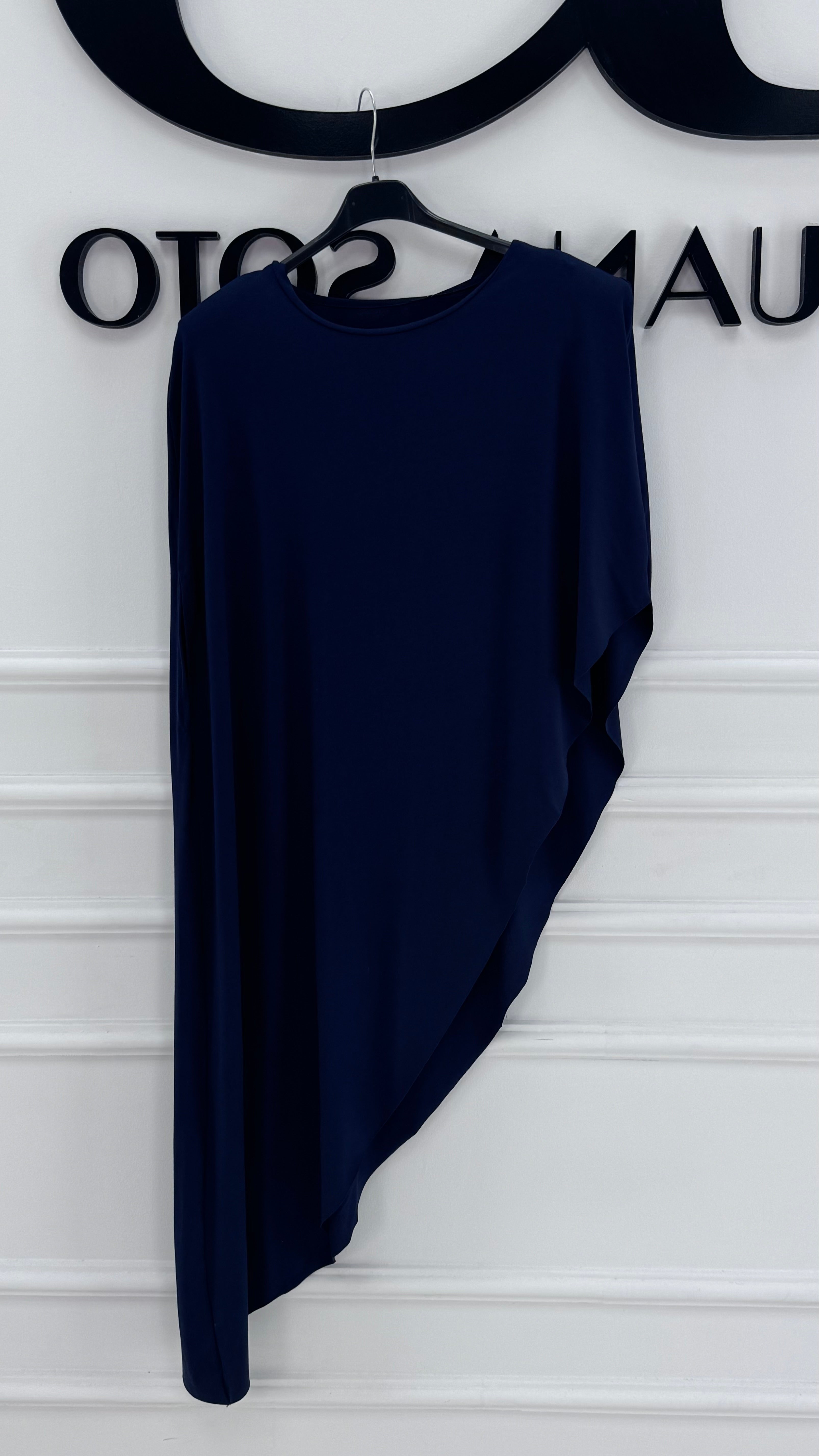 Blusa hombreras pico 30032