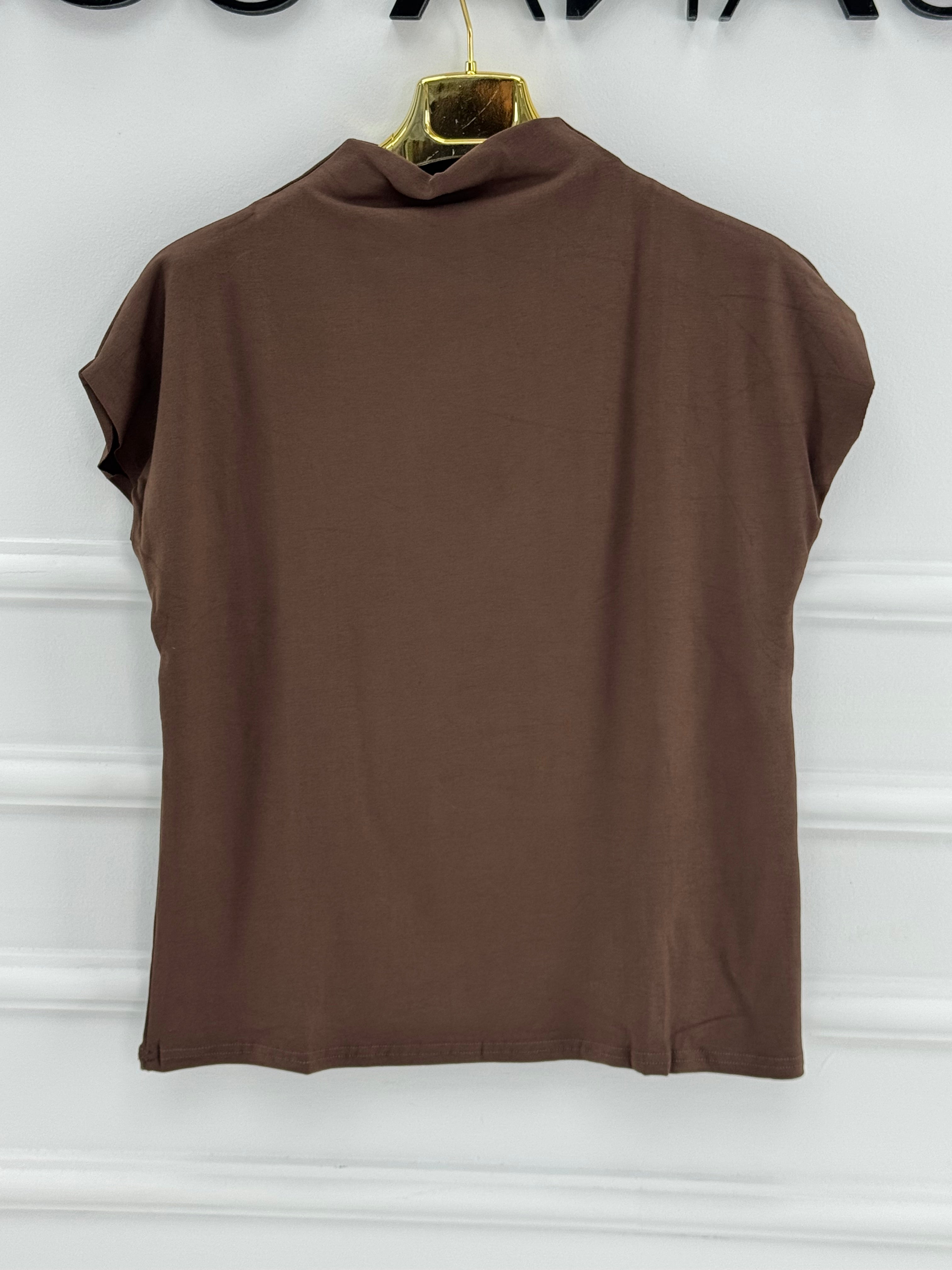 Camiseta cuello perkins