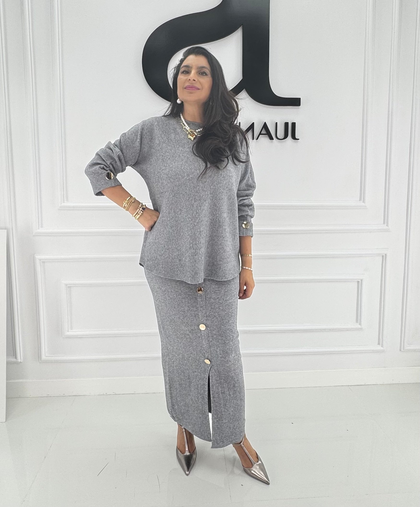 Conjunto S-3(JERSEY+FALDA BOTONES DORADOS)