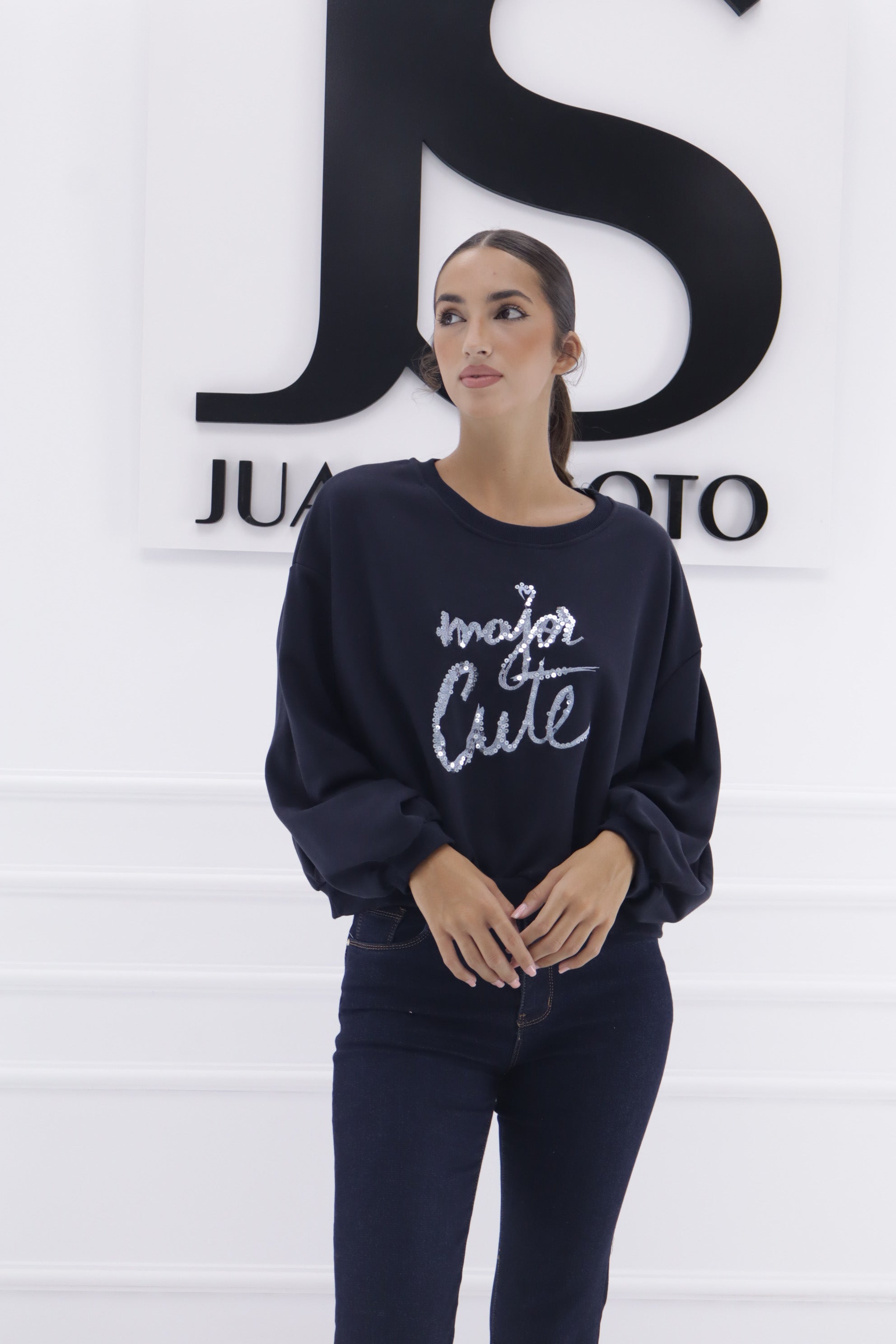 Sudadera letras lentejuelas