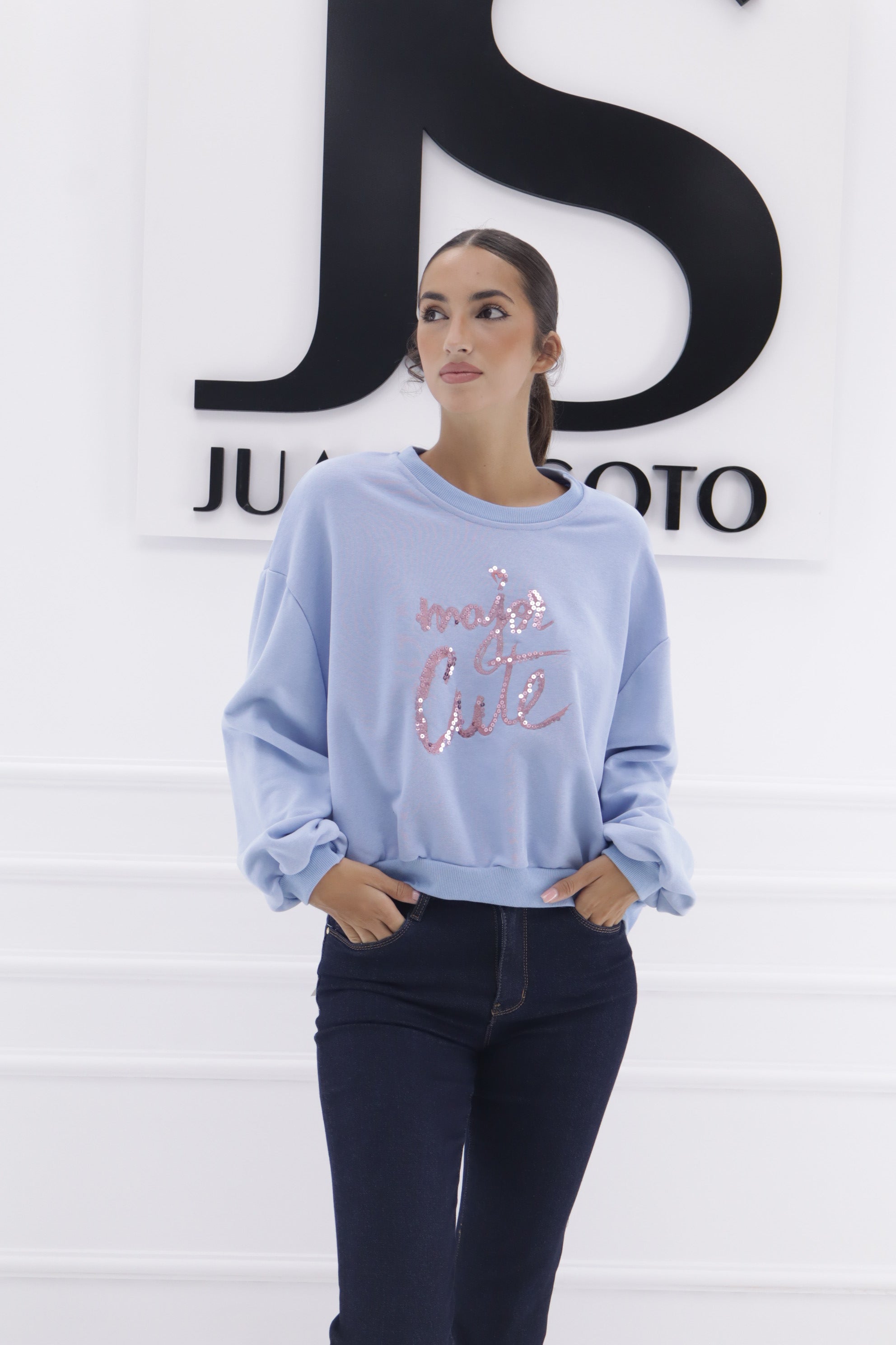 Sudadera letras lentejuelas