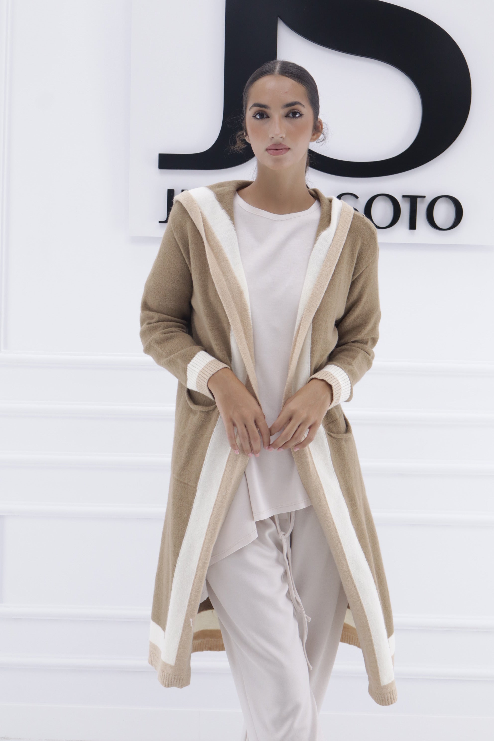 Rebeca valentino 1004