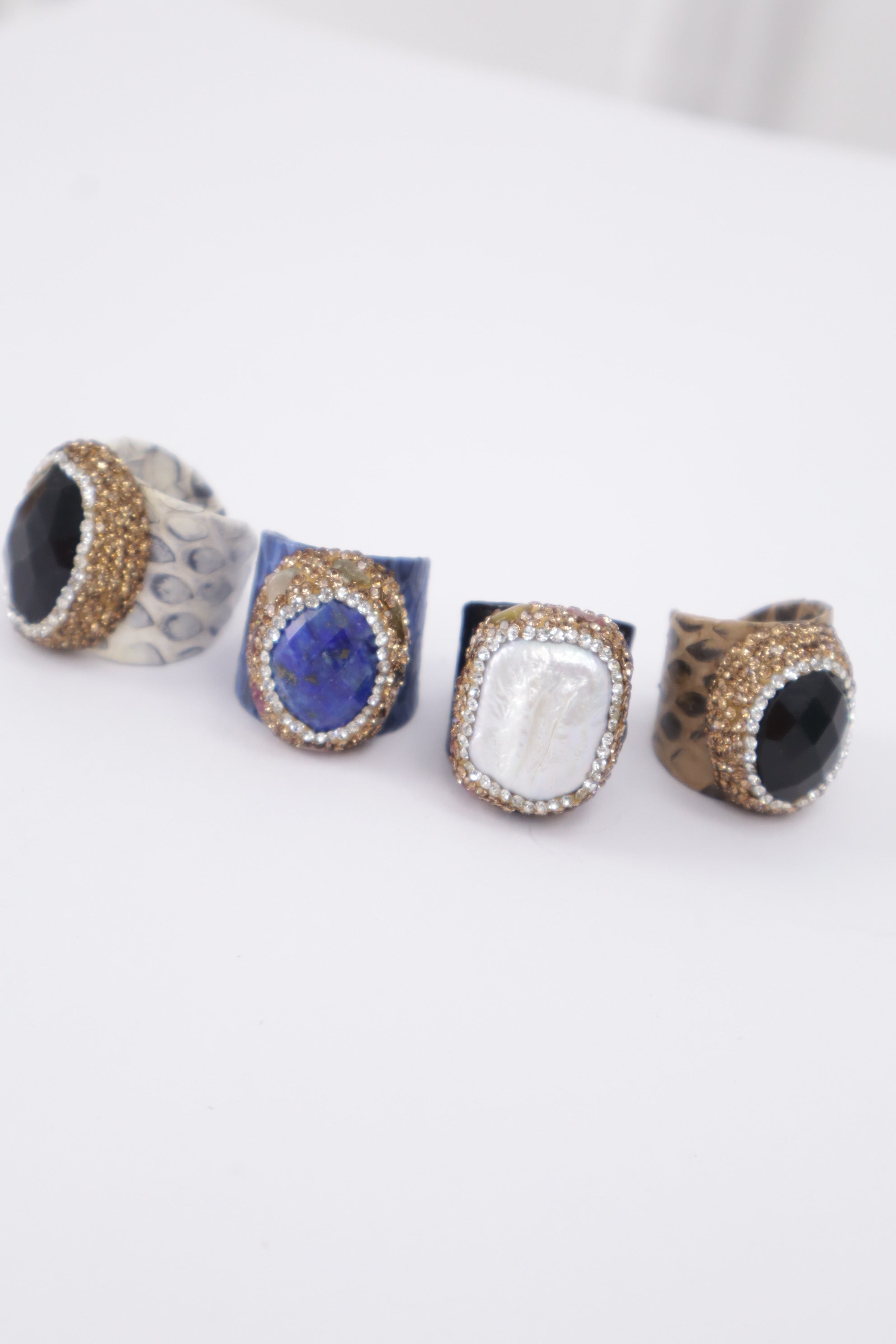 Anillo piel y straus