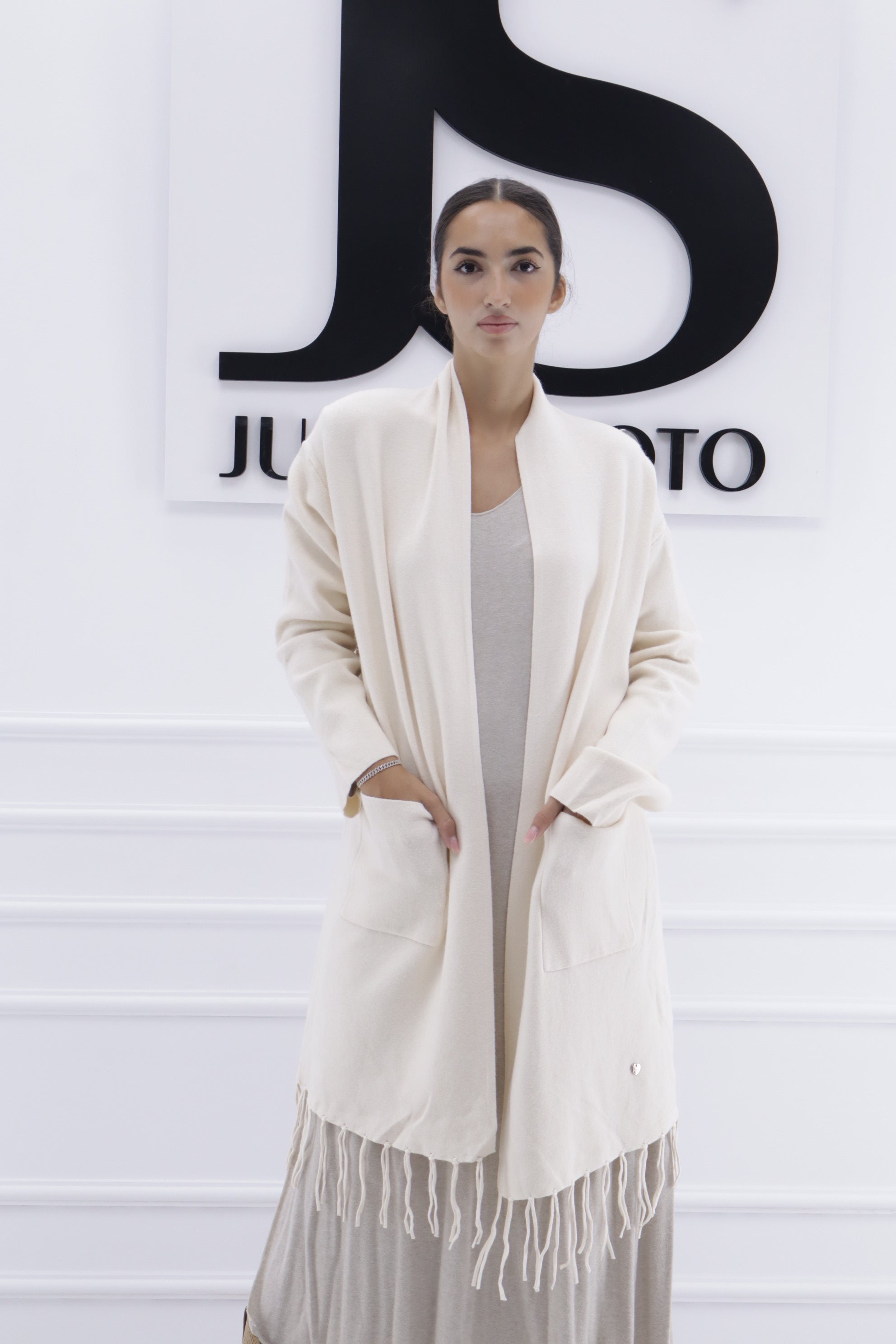 Rebeca ZDB109