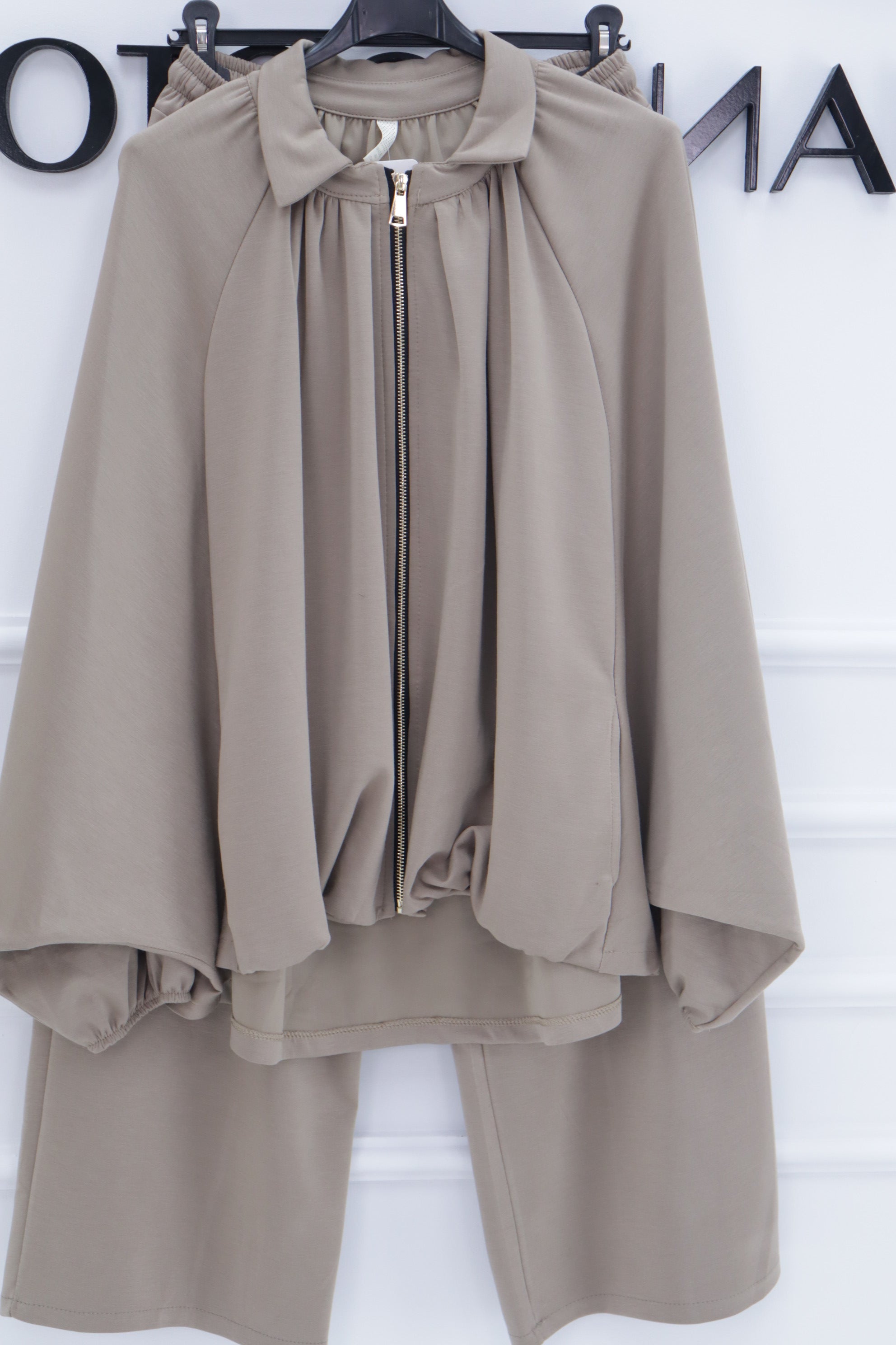 Chandal dutti HP9210