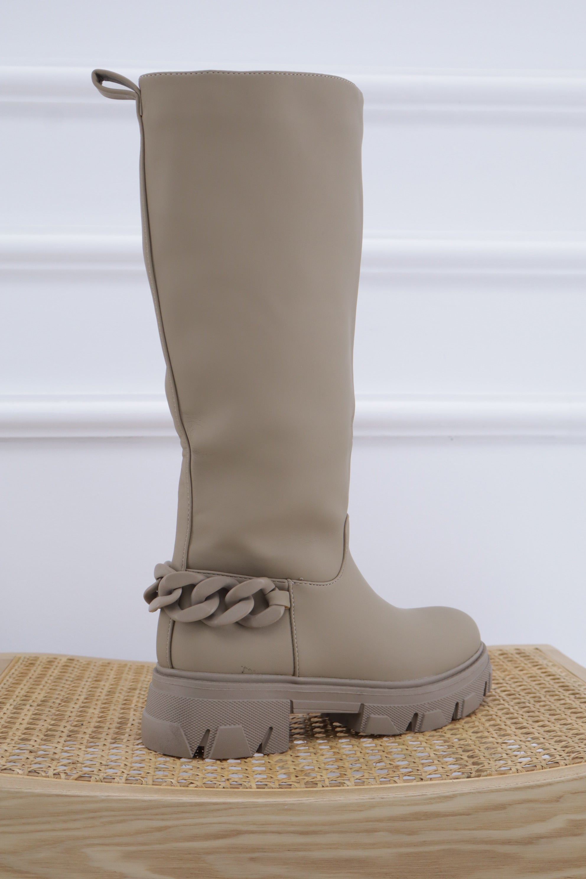 Bota SJ 585