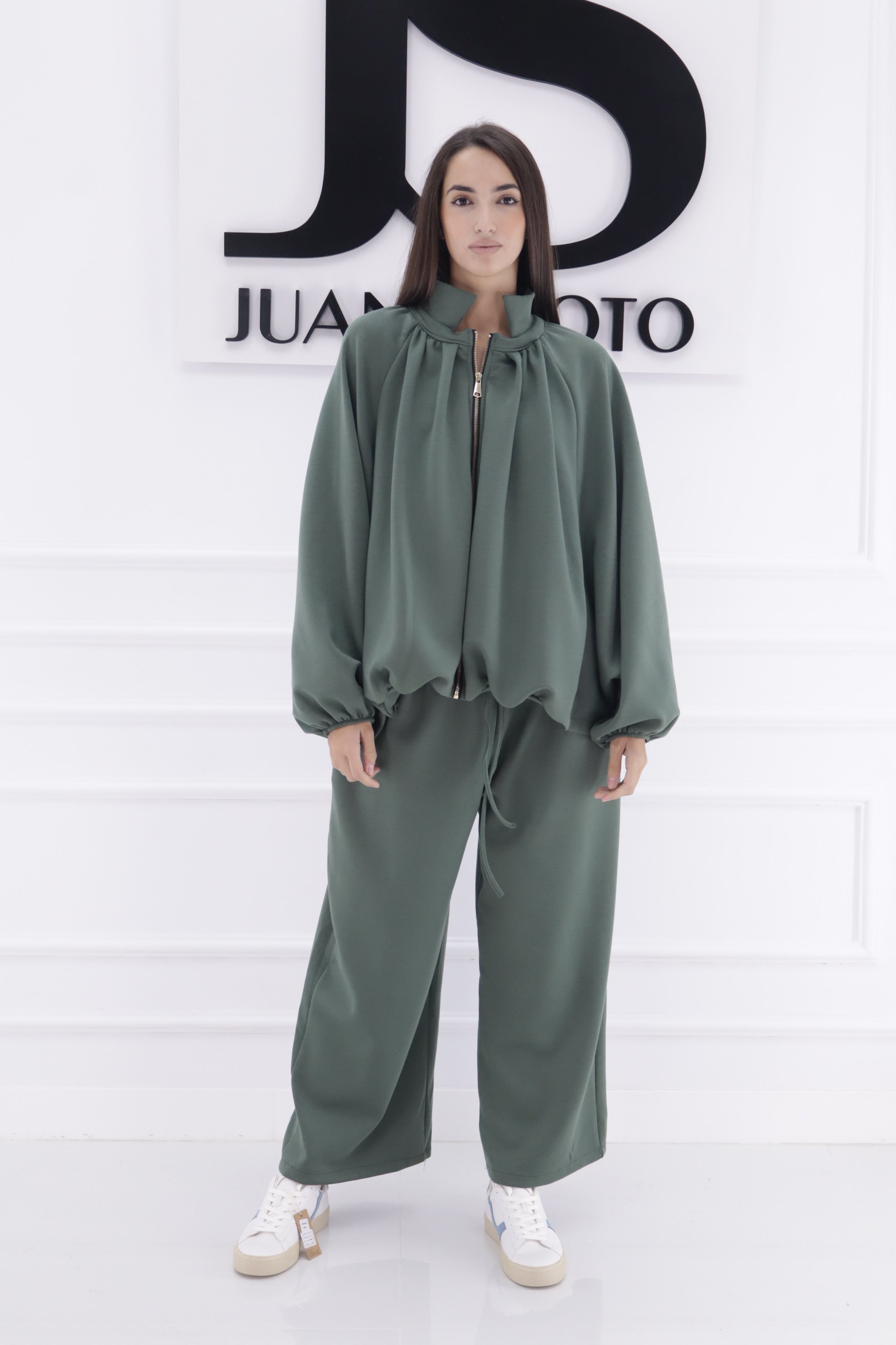 Chandal dutti HP9210