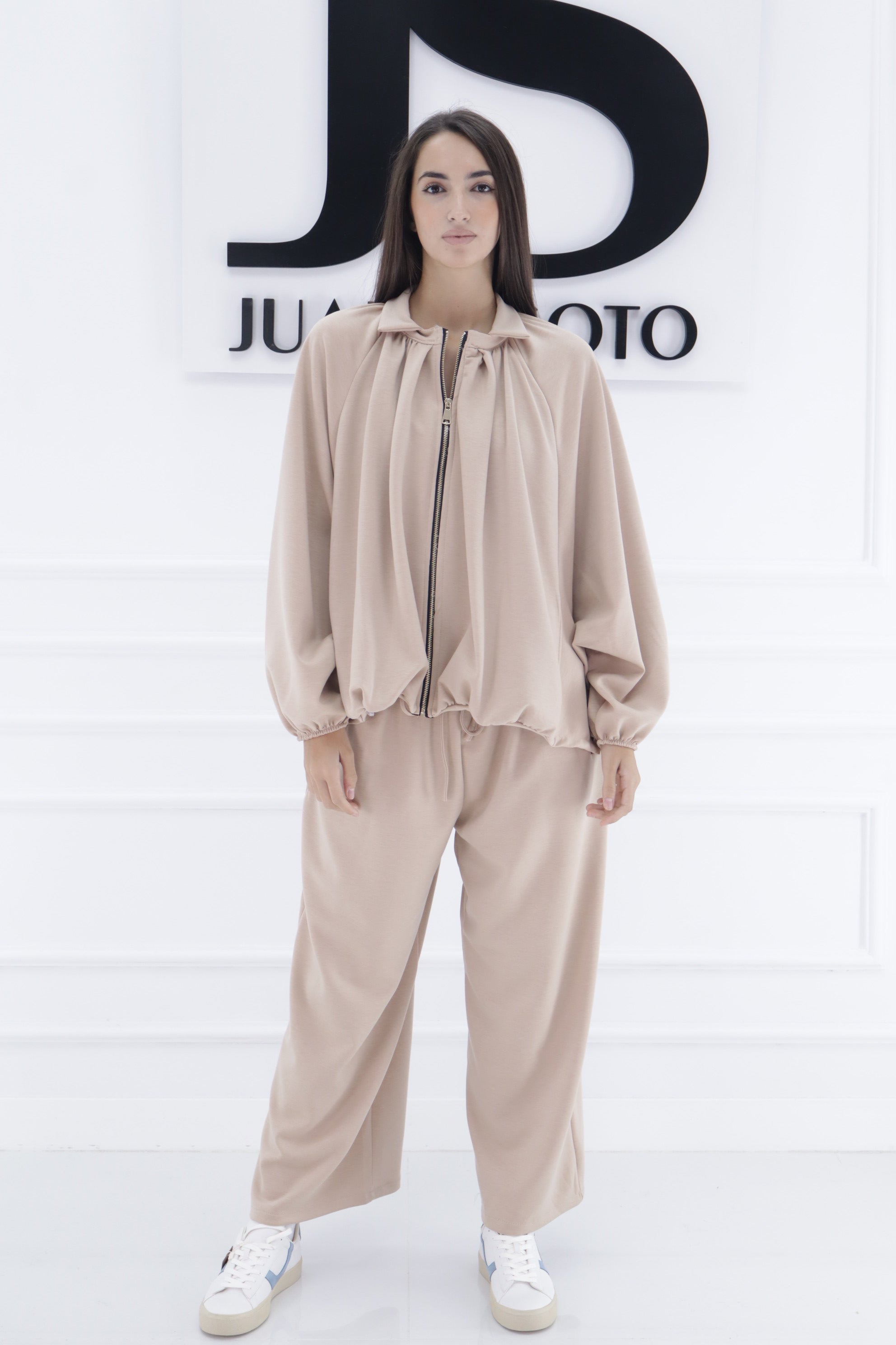 Chandal dutti HP9210