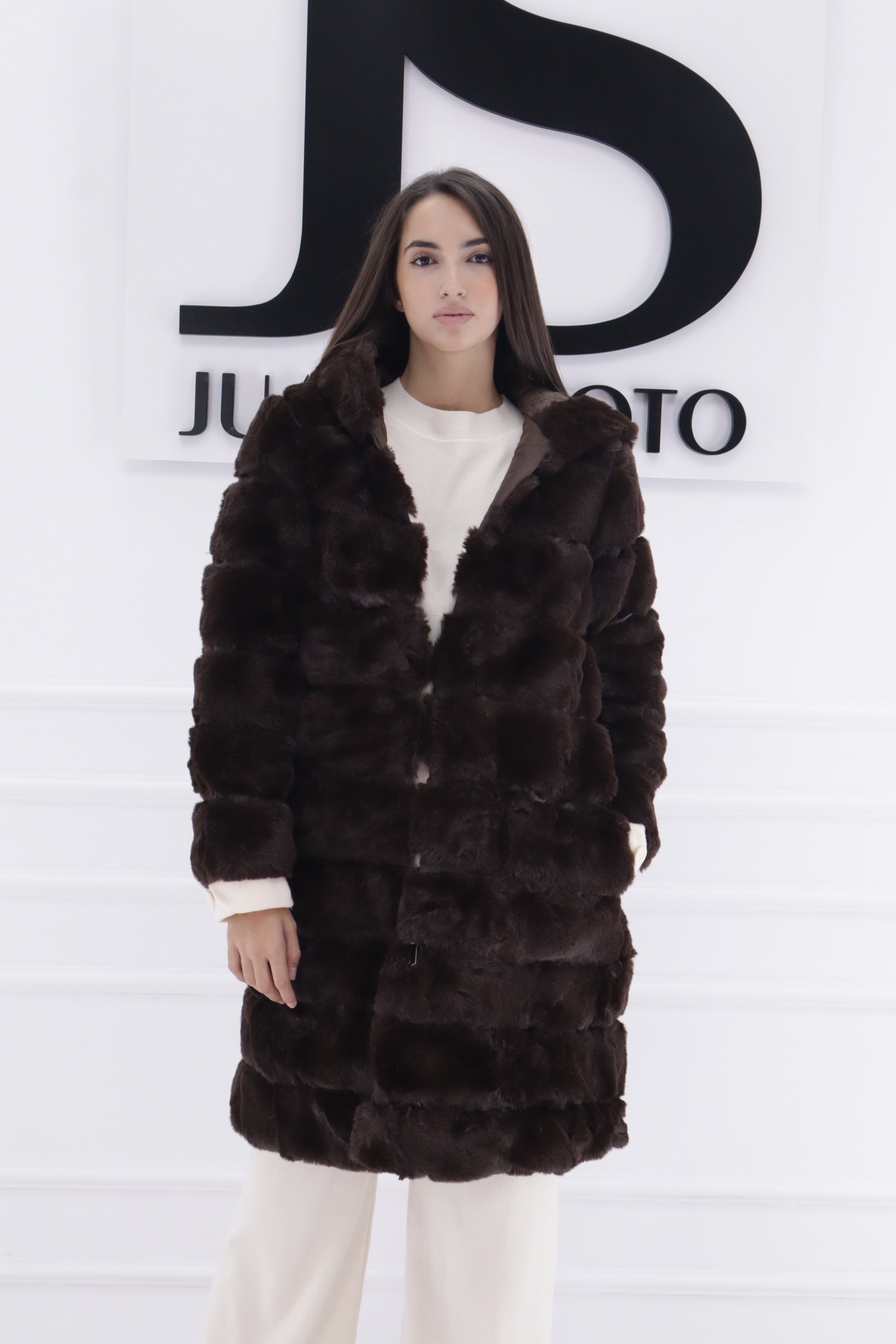 Abrigo pelo  MULTIPOCISIÓN 220500080081cx/60115CX