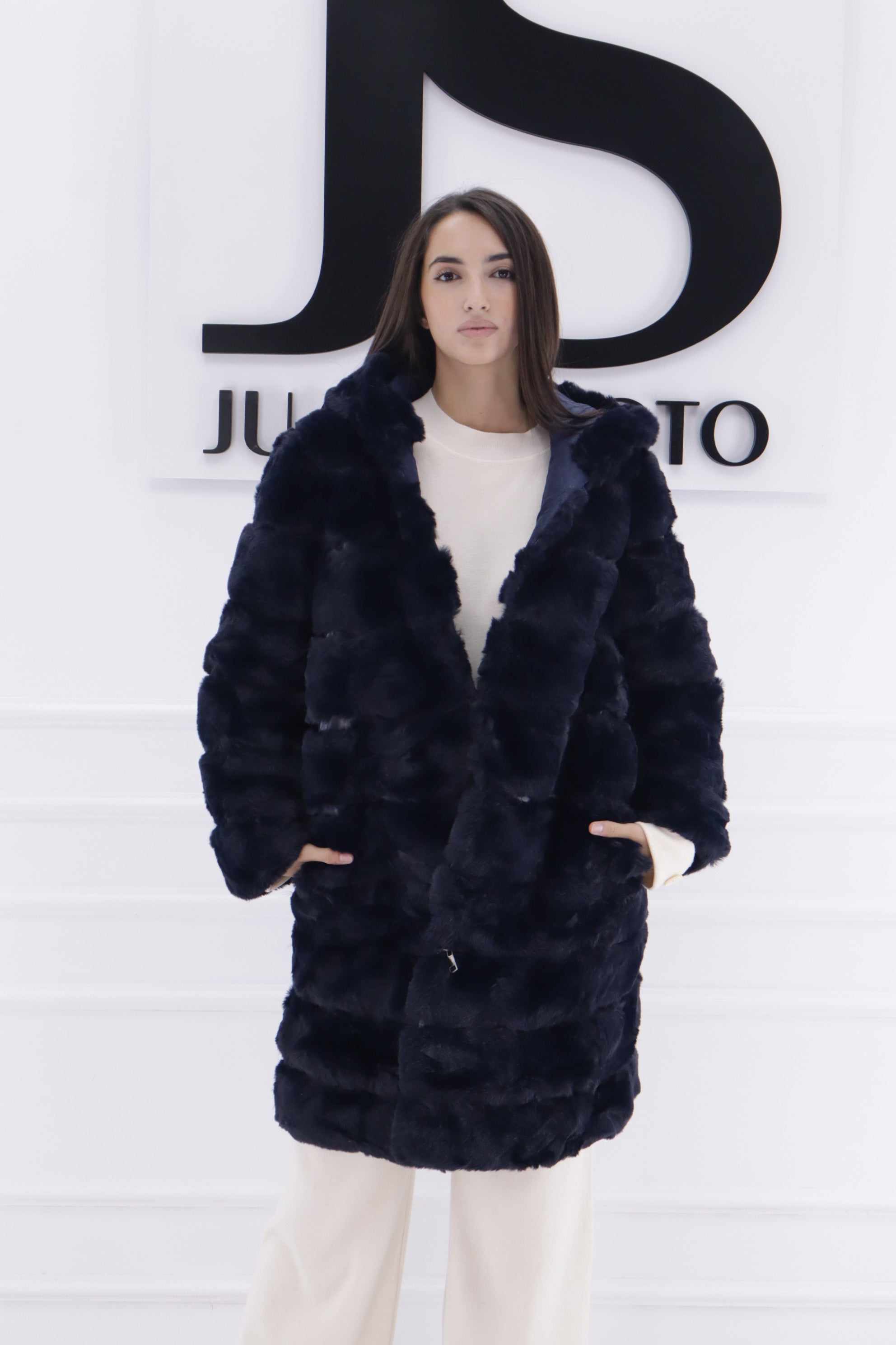 Abrigo pelo  MULTIPOCISIÓN 220500080081cx/60115CX