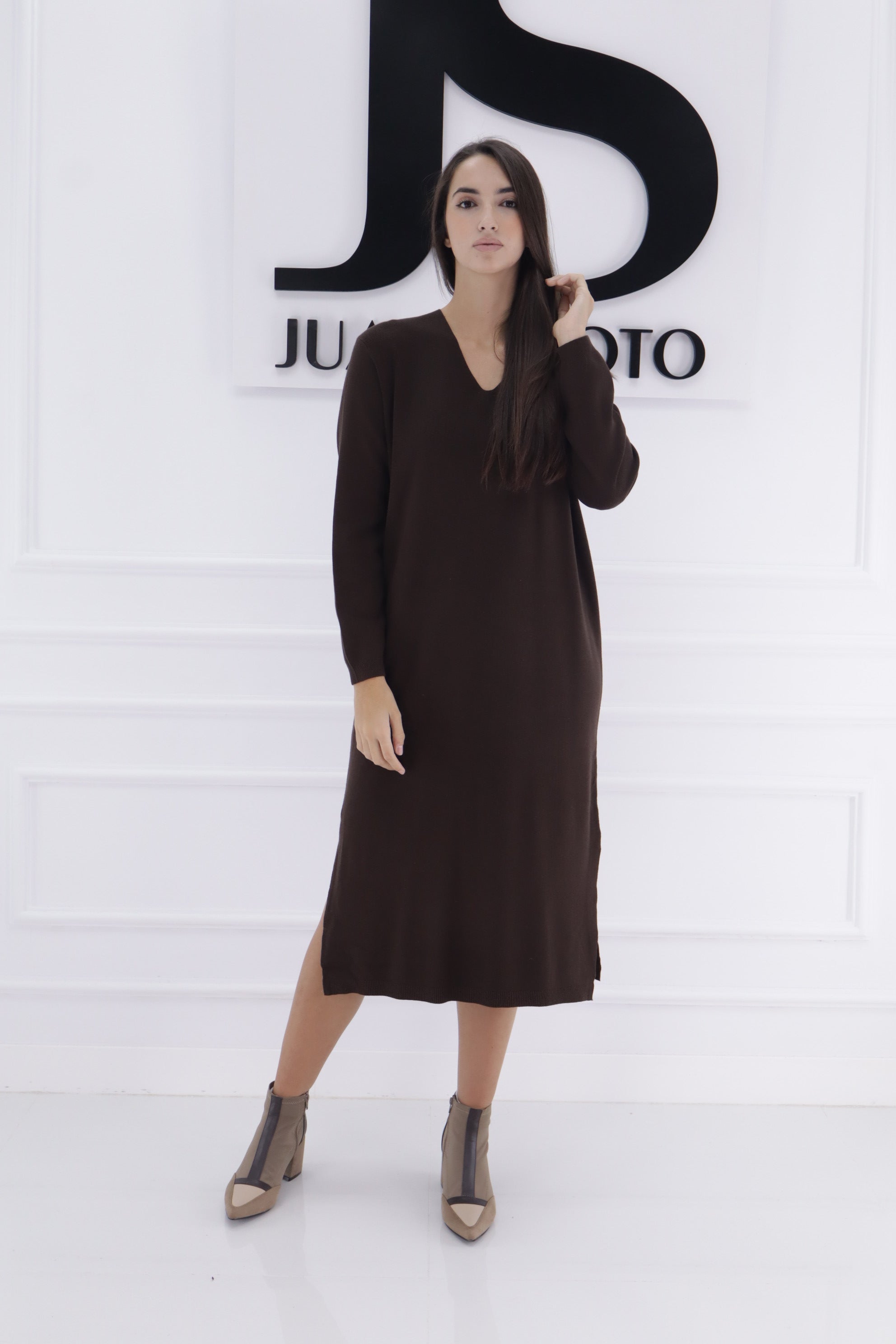 Vestido cuello pico 39251