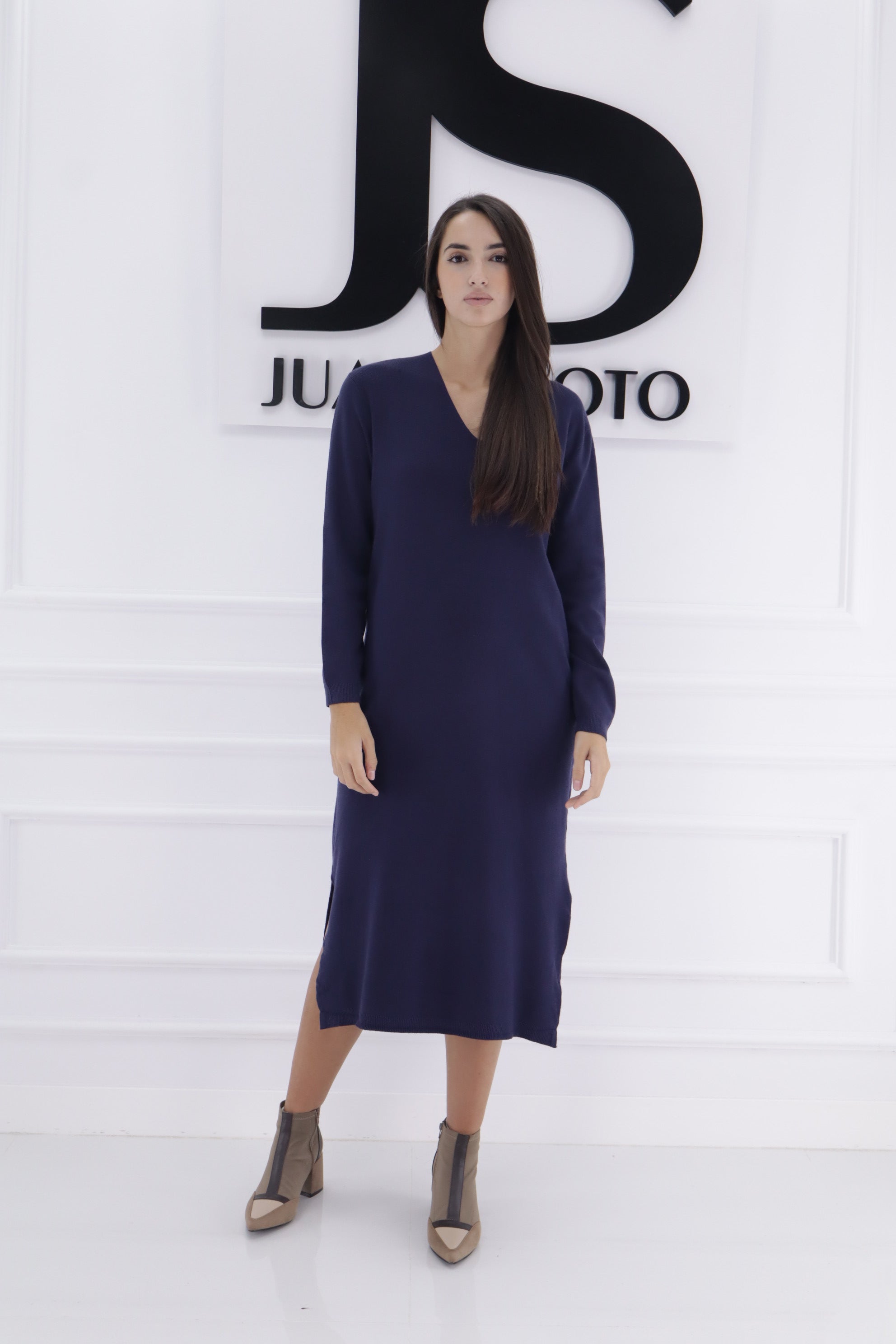 Vestido cuello pico 39251