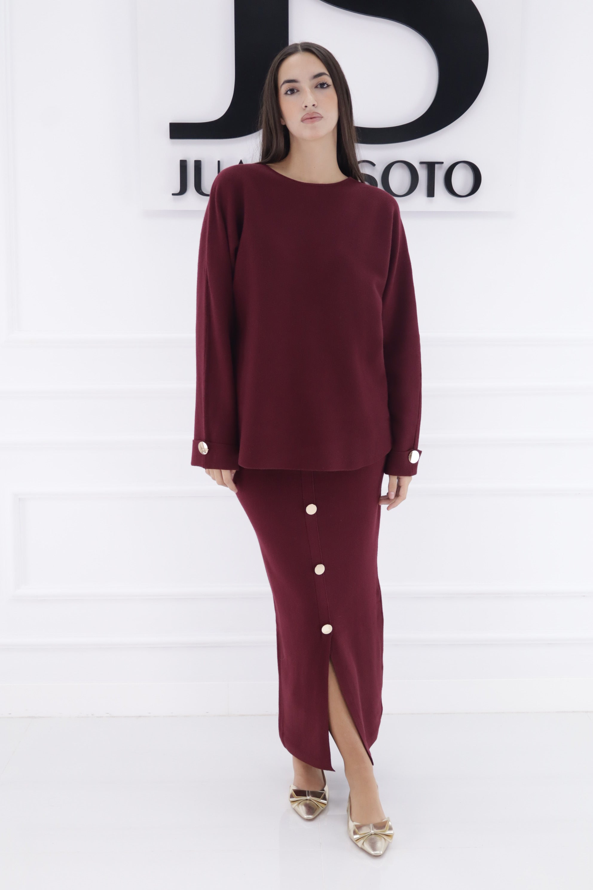 Conjunto S-3(JERSEY+FALDA BOTONES DORADOS)