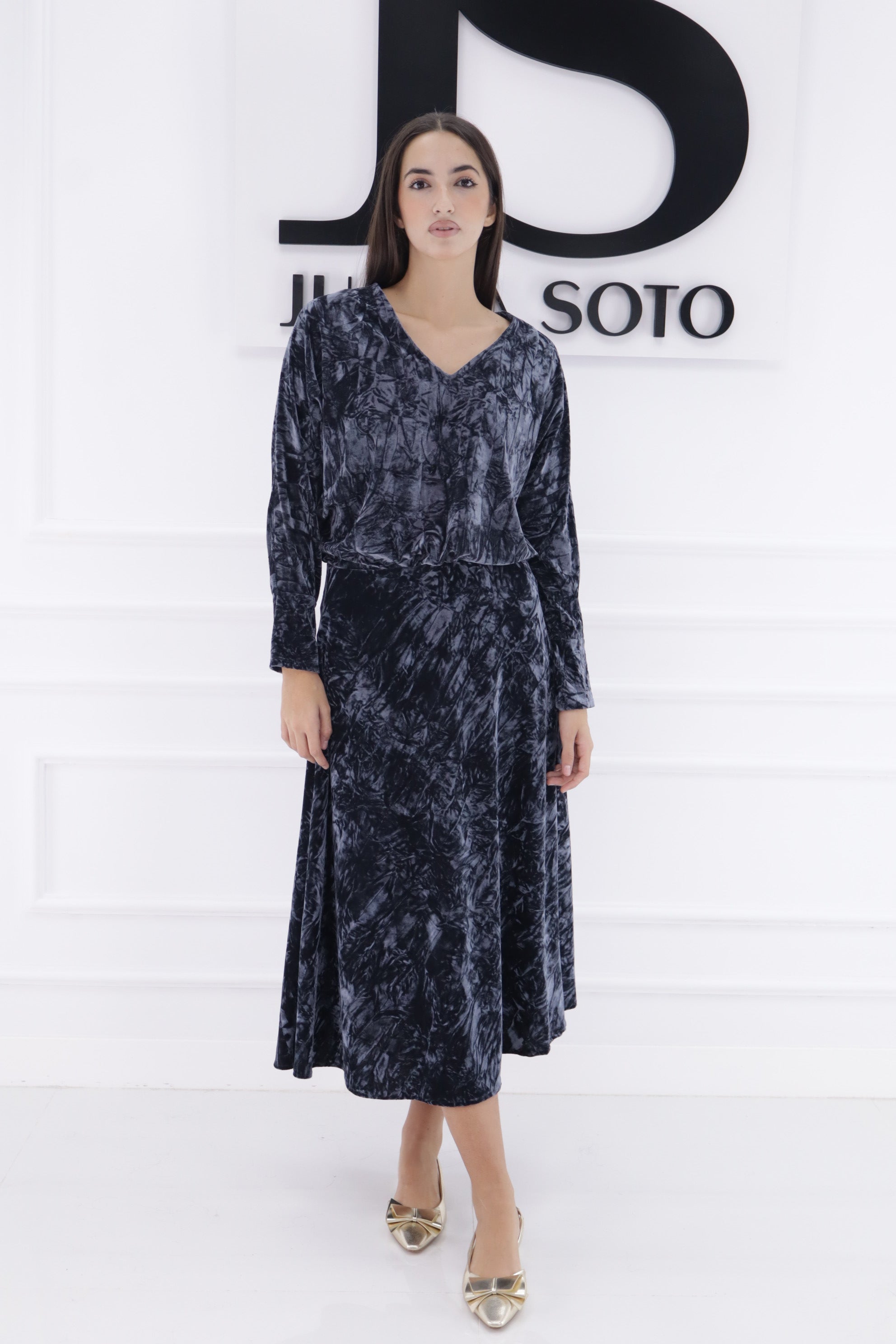 Conjunto terciopelo arrugado  blusa+falda