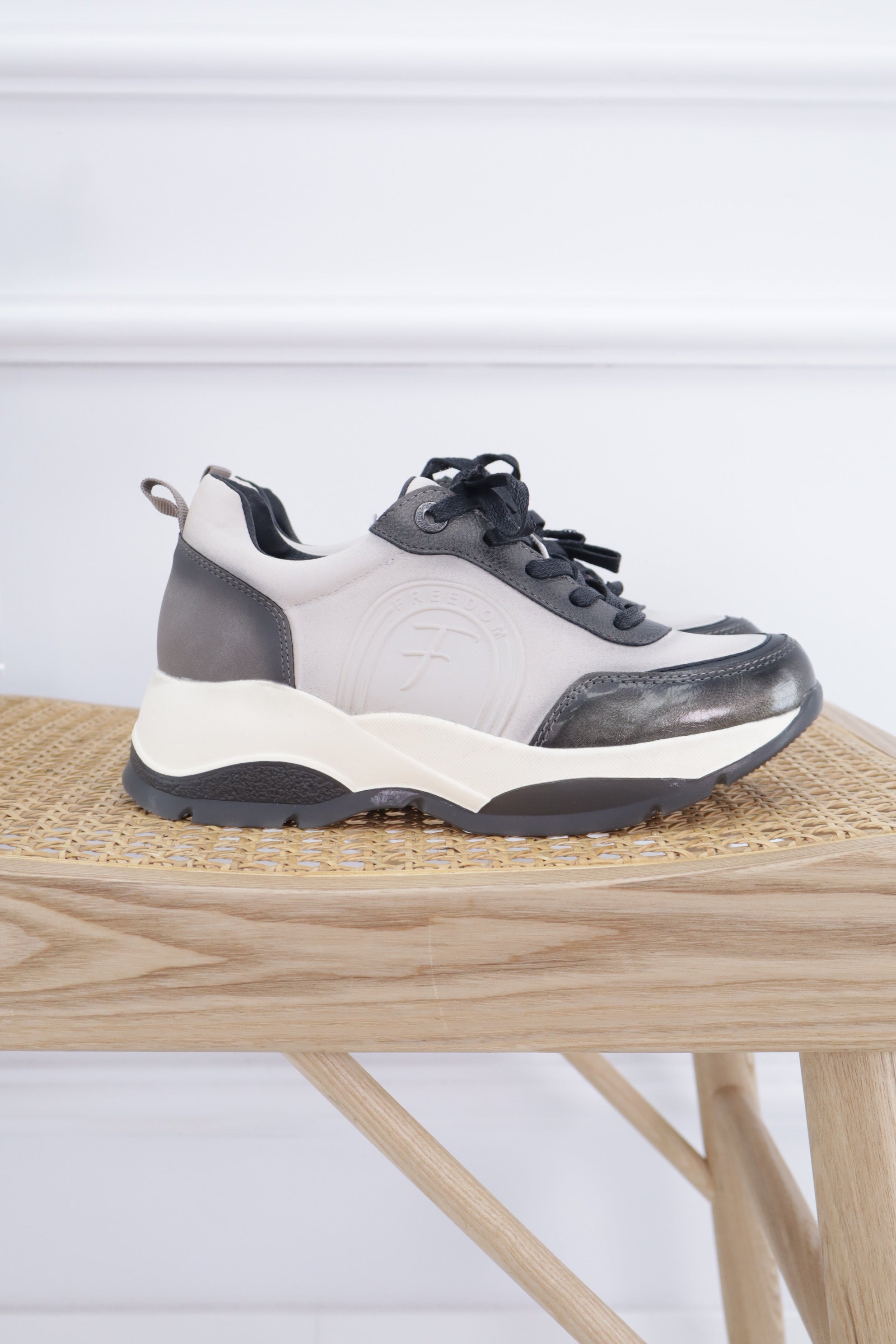 DEPORTIVA OFERTA H9036