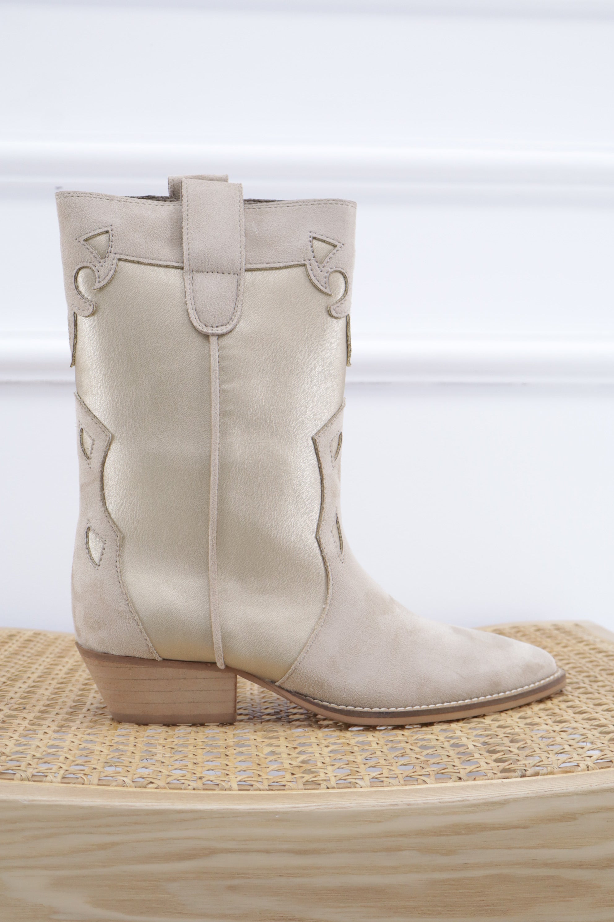 Bota arena/oro M4750