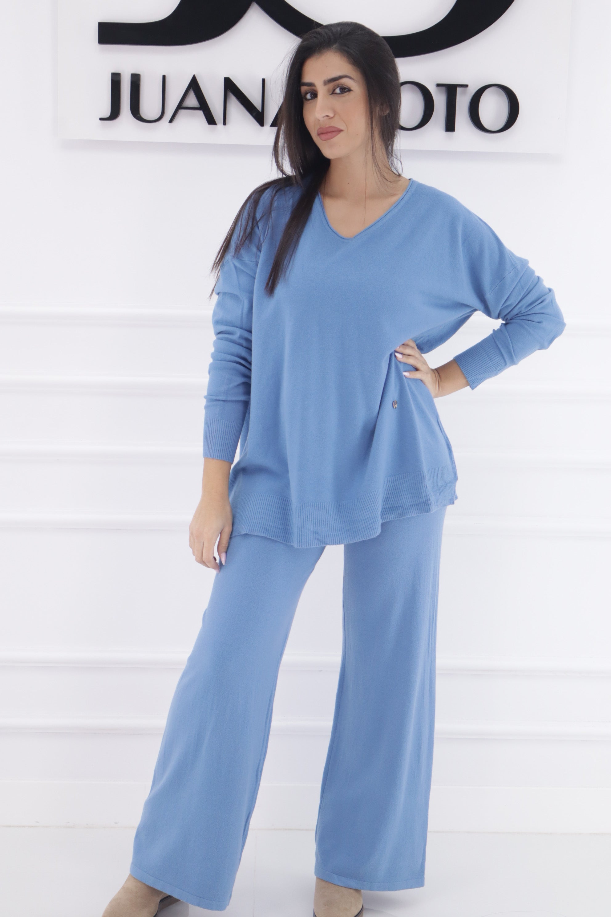 Conjunto cuello pico 6088