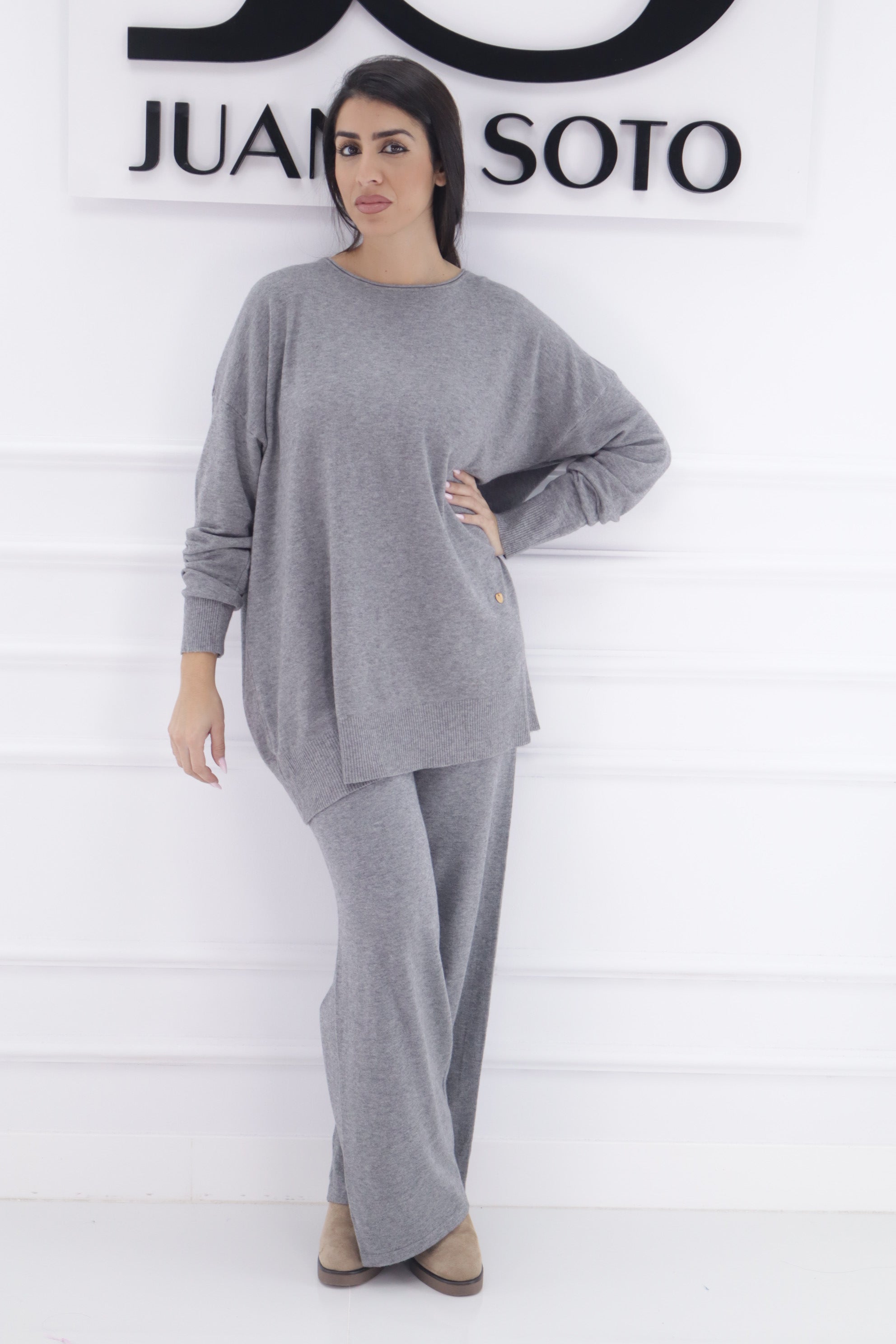 Conjunto CUELLO REDONDO H6089