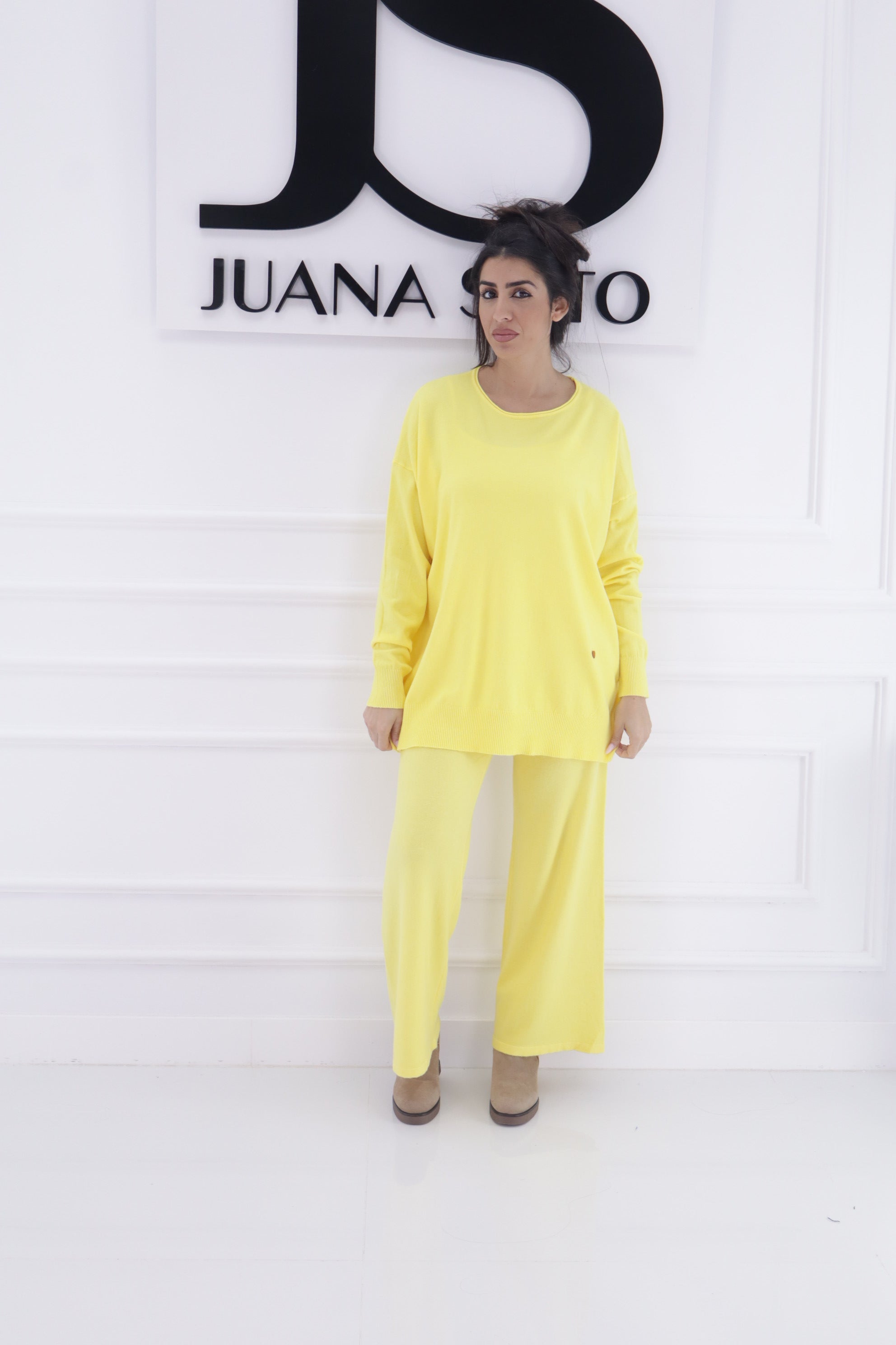 Conjunto CUELLO REDONDO H6089