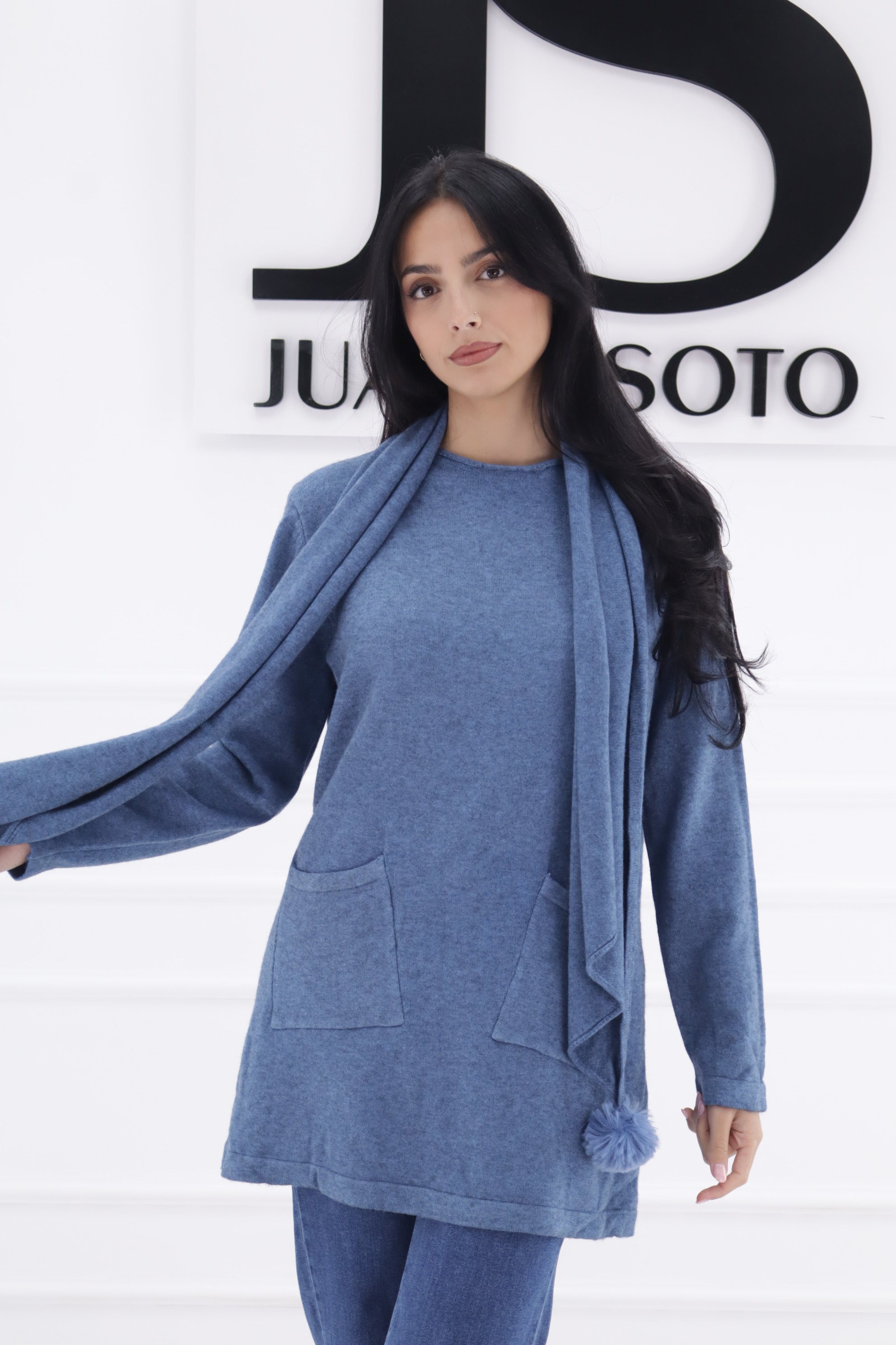 Jersey BUFANDA POMPON ZDB110