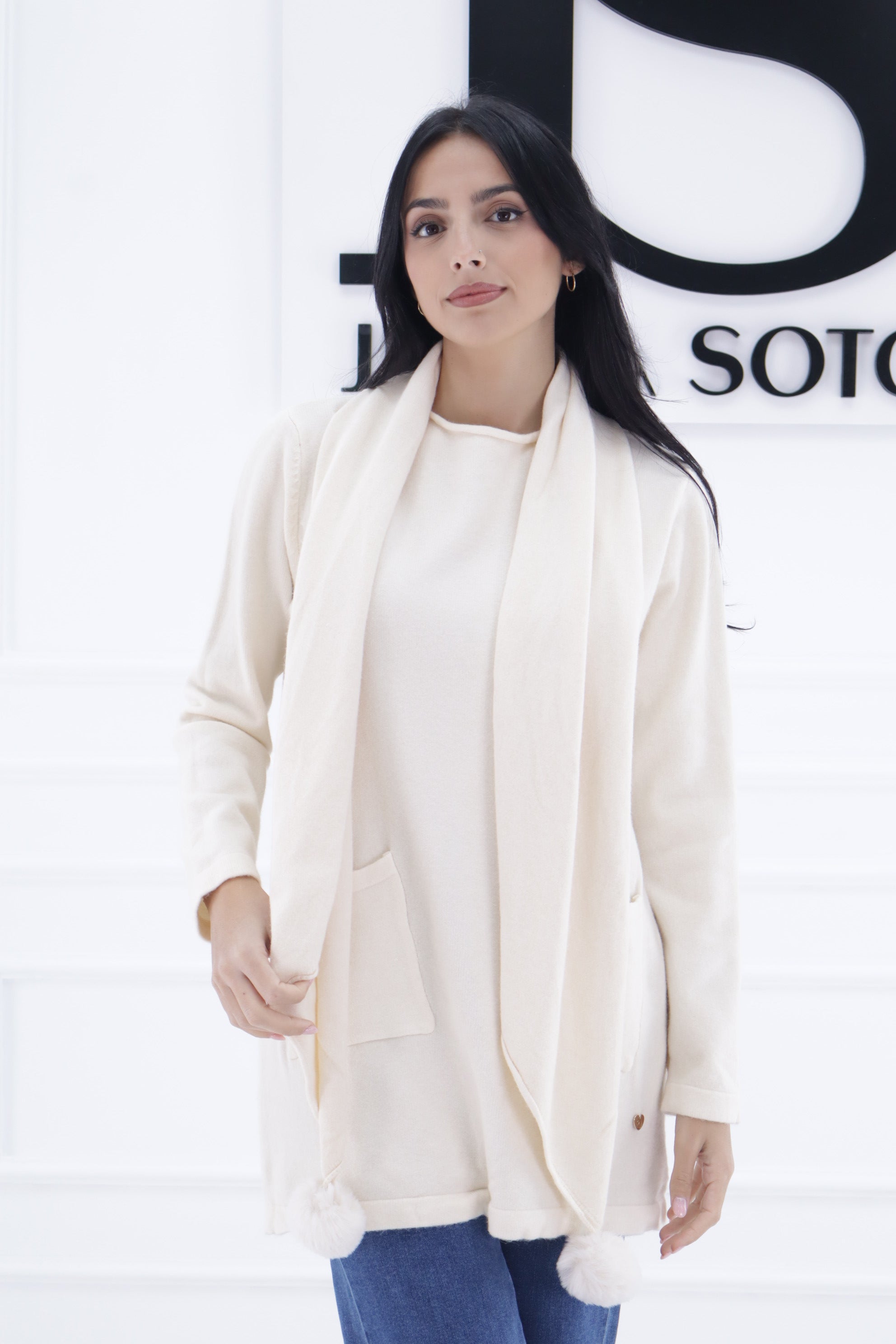 Jersey BUFANDA POMPON ZDB110