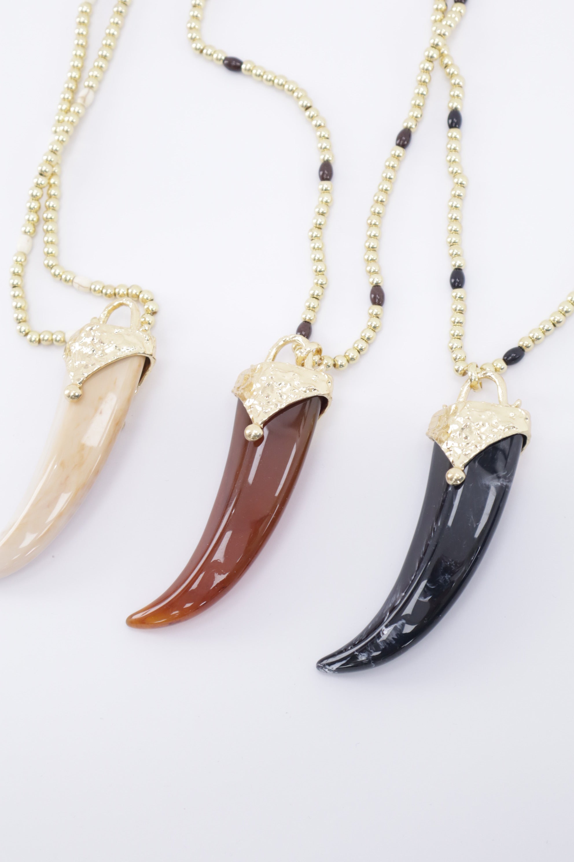 Collar cuerno ultimo