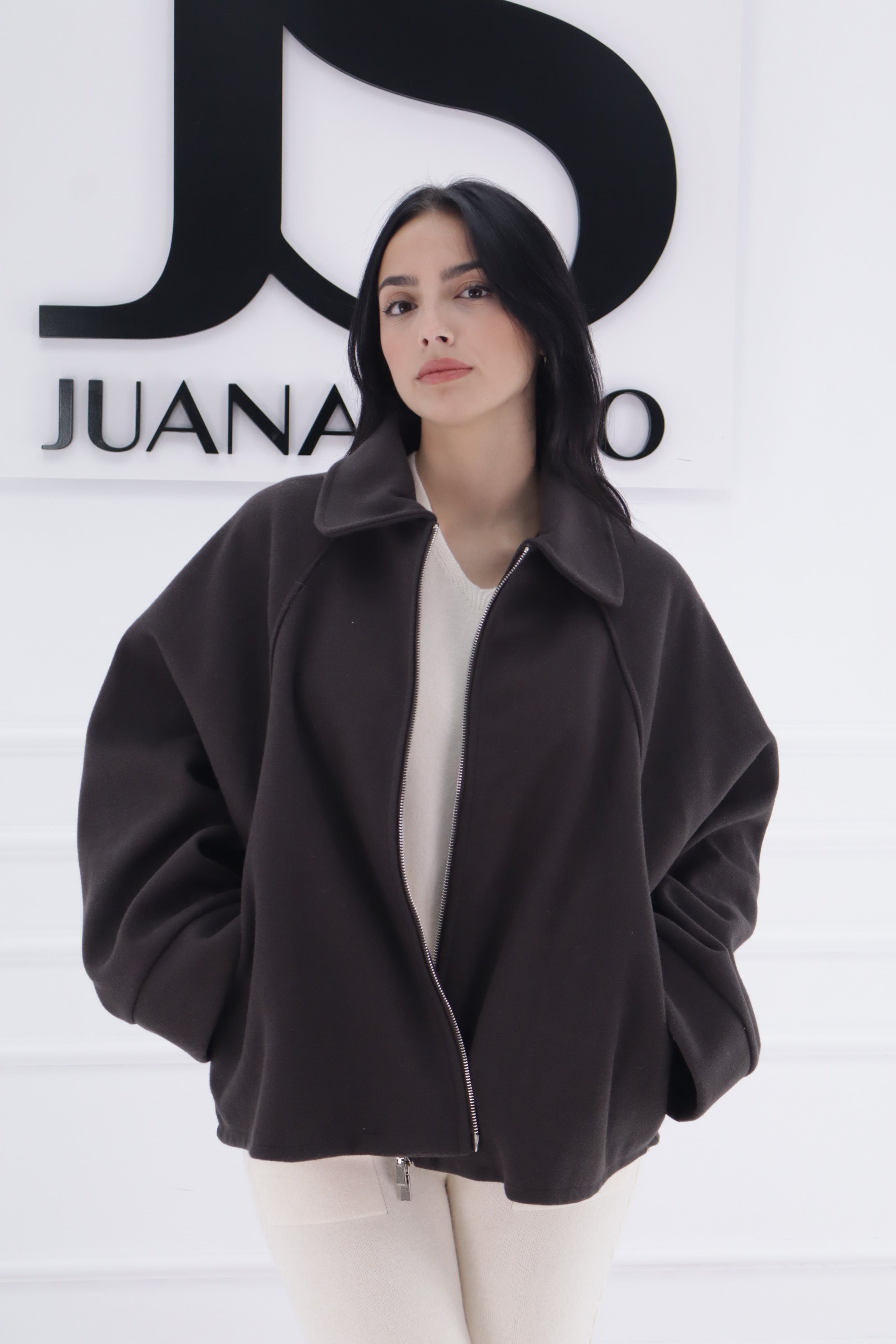 Chaqueta lisa cremallera 5586