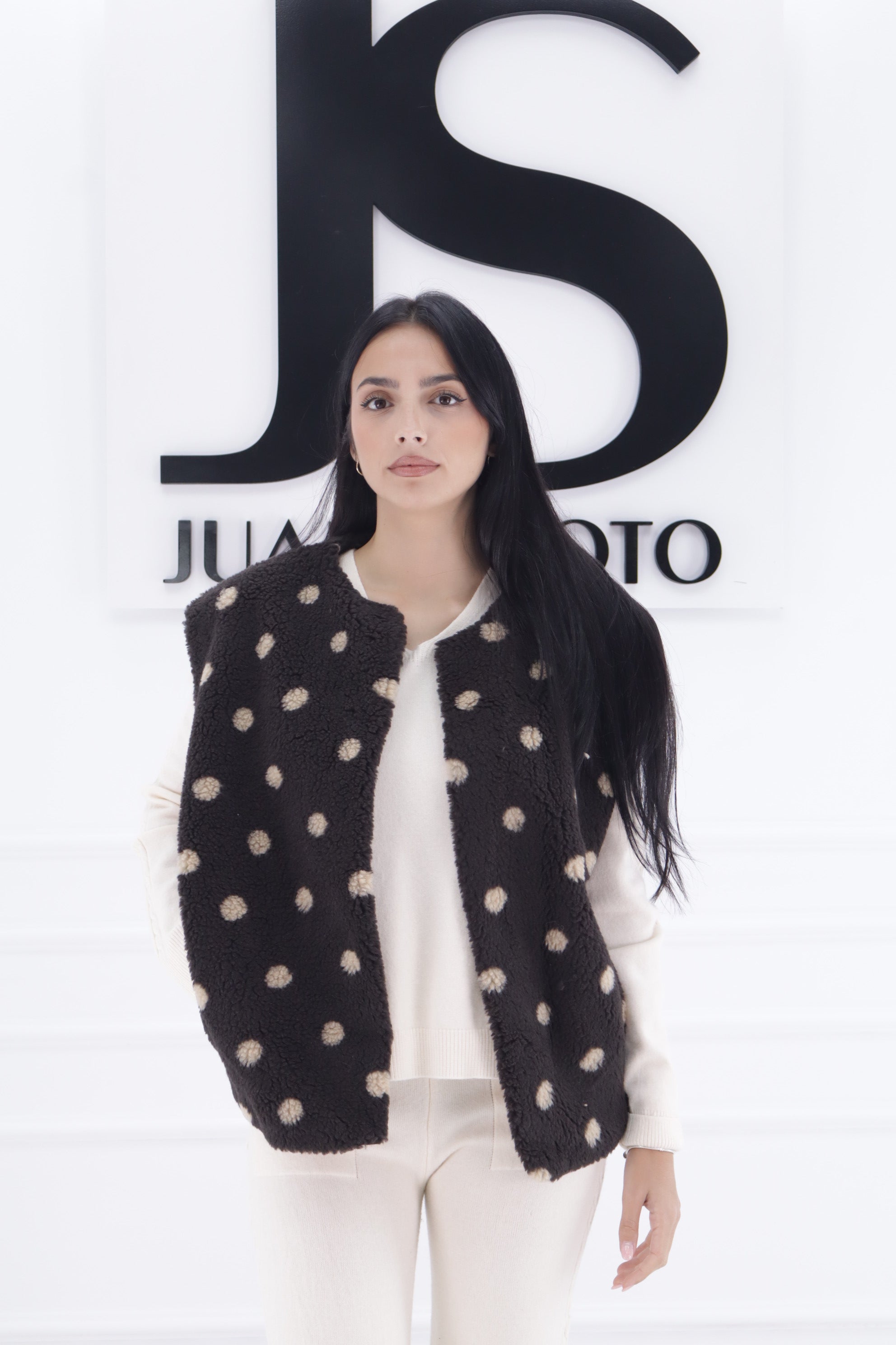 Chaleco lunares borrego