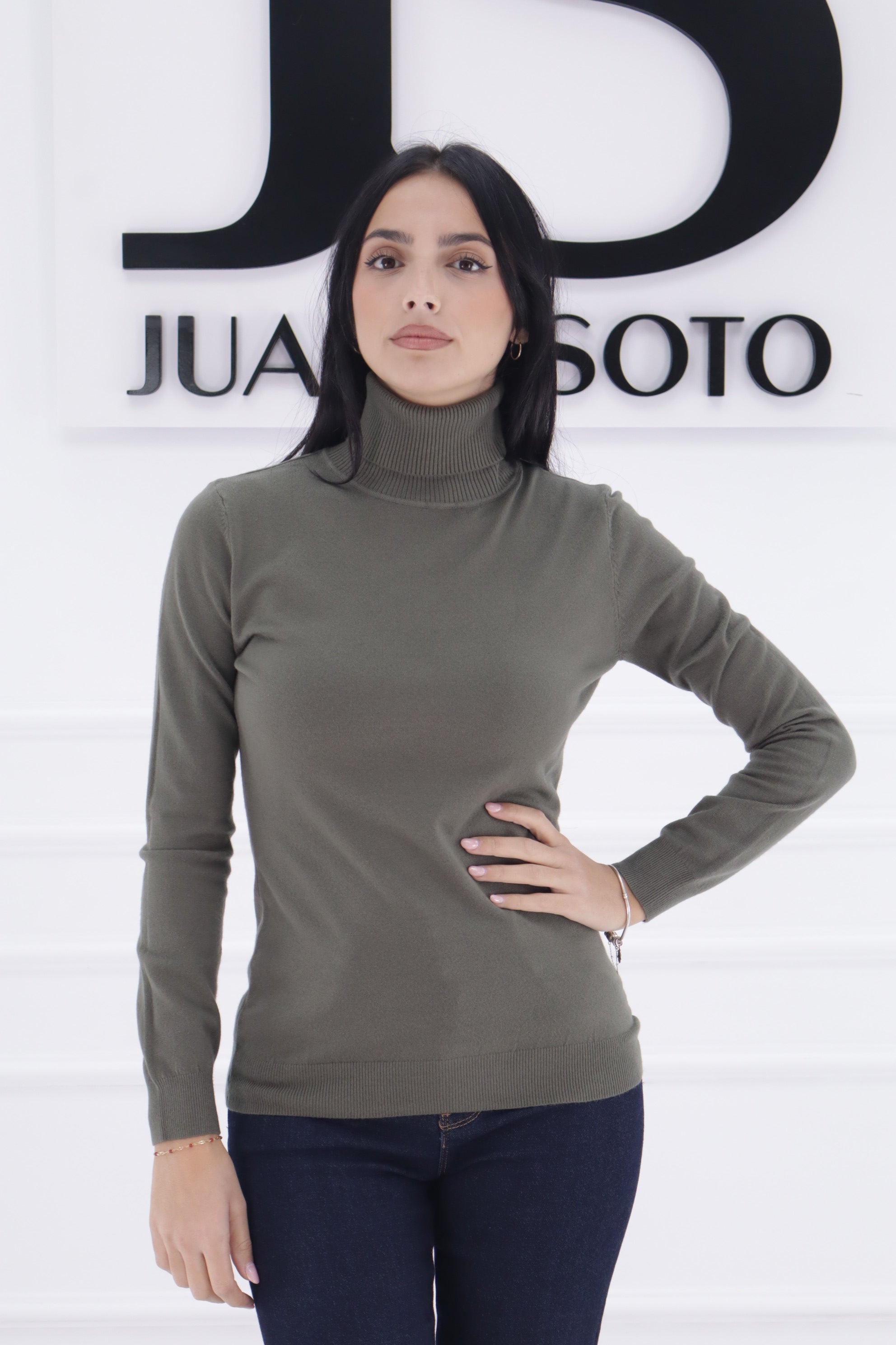 Jersey cuello alto H-135