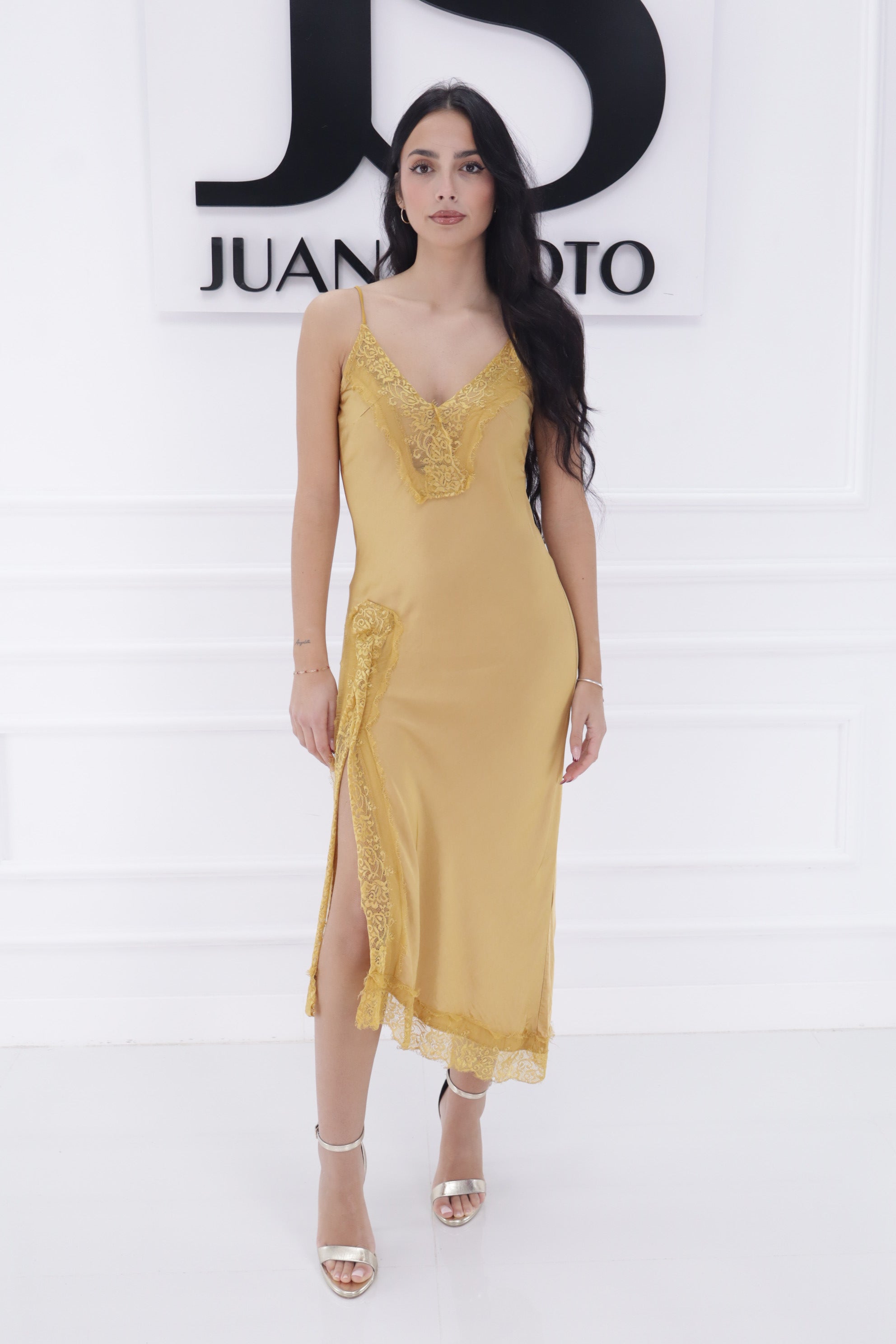 Vestido lencero abertura encaje EL85302