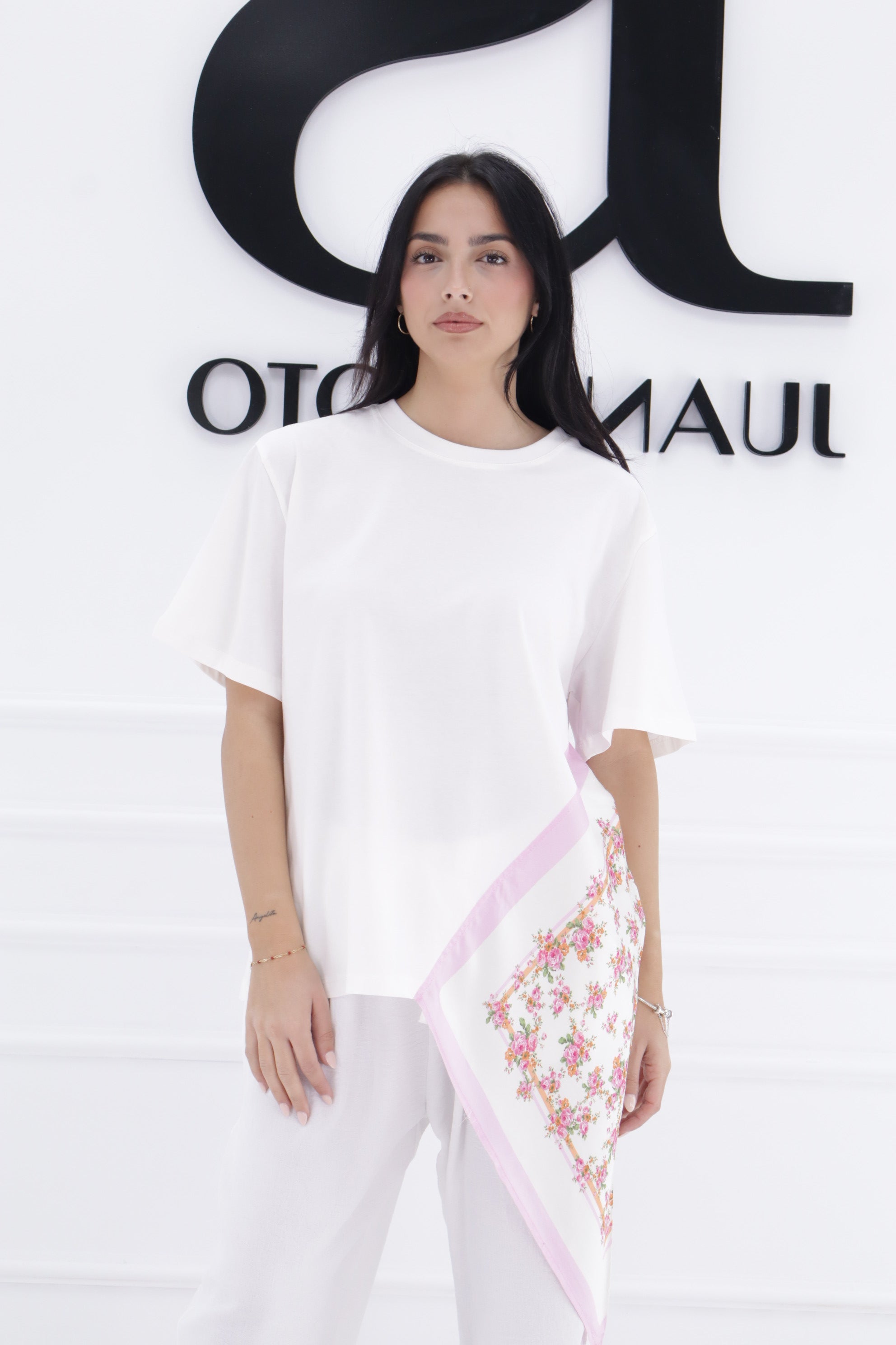 Blusa lado pañuelo flores