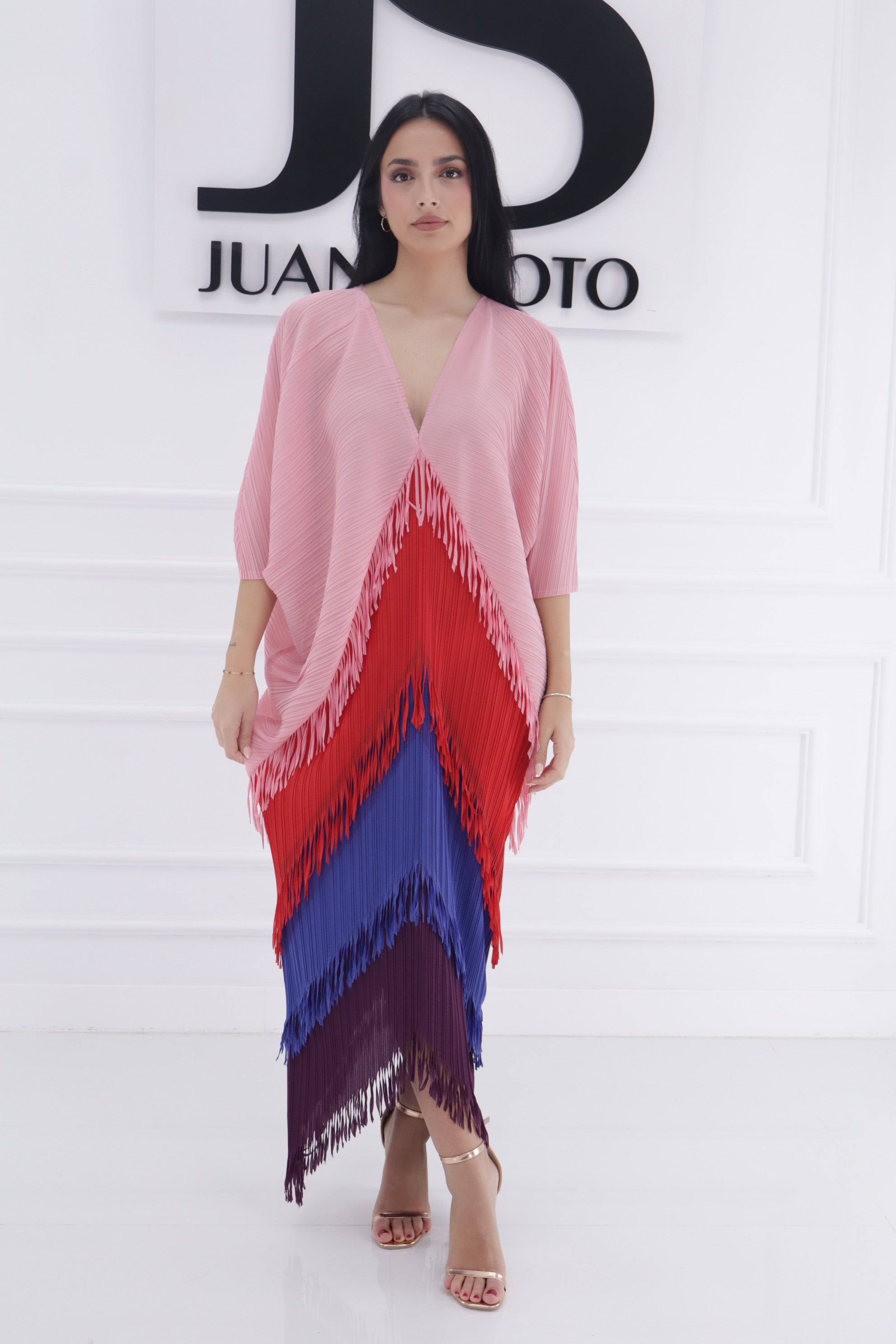 Vestido tricolor flecos C8406