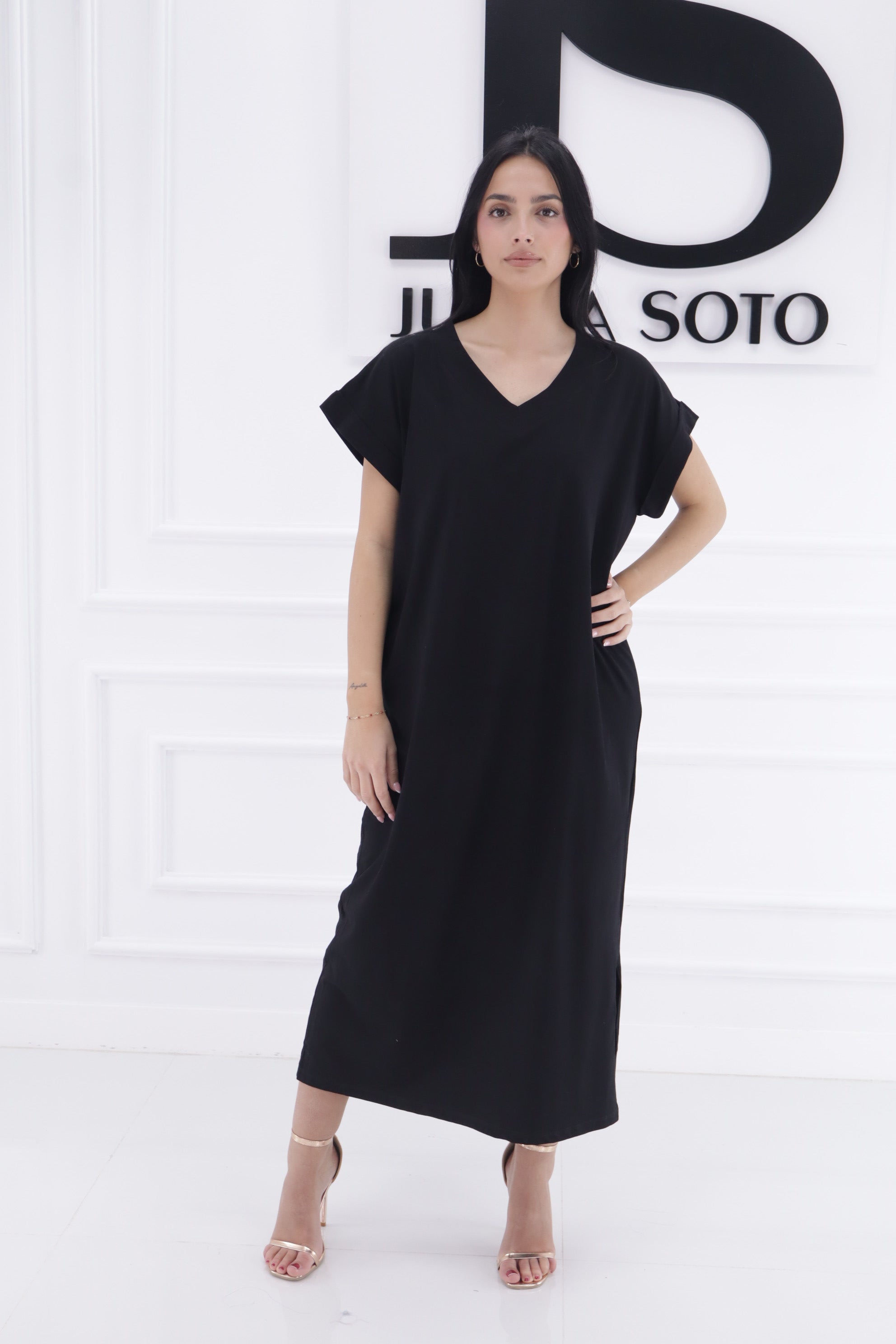 Vestido cuello pico 26TX0168