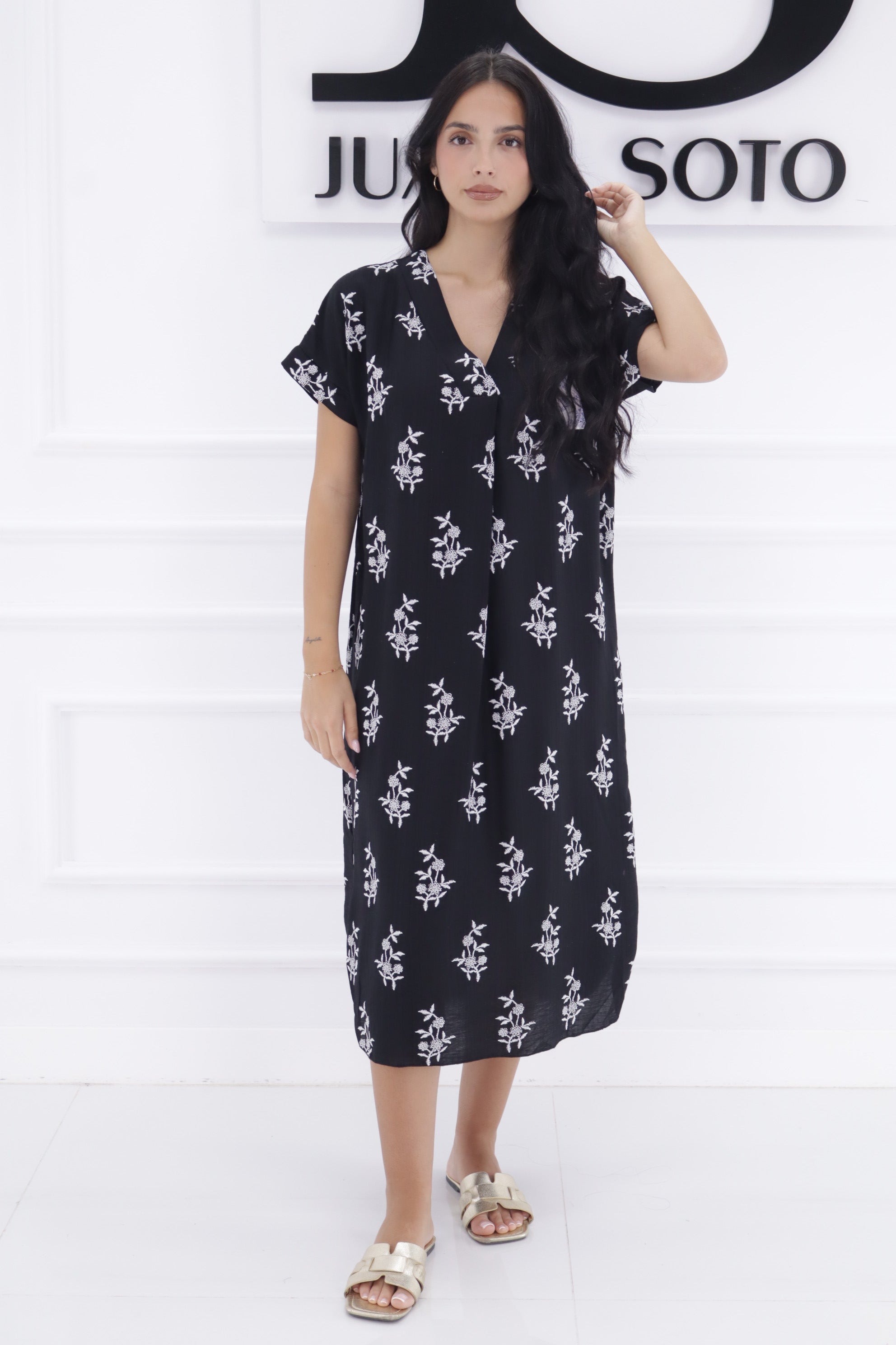 Vestido lino flores bordadas YE78