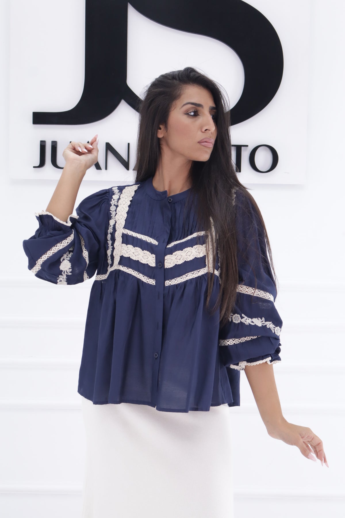 Bluse mit Lochstickerei, beige 6555