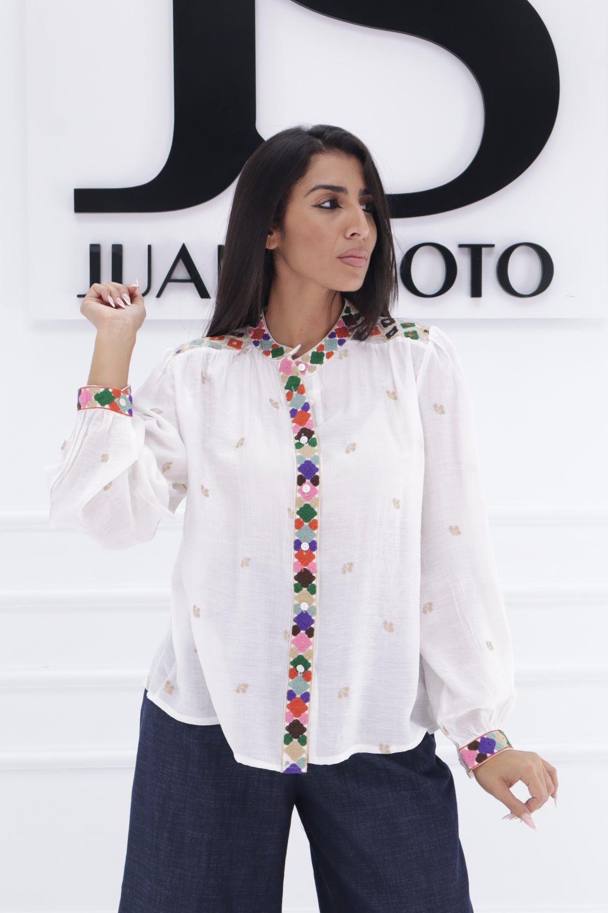 Camisa bordado colores 1D2301