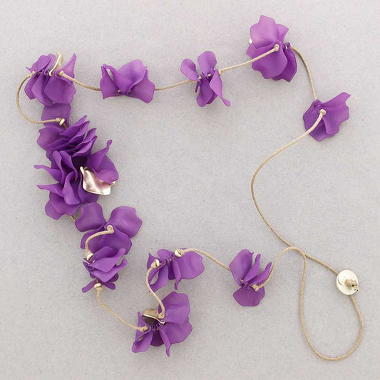 COLLAR LARGO PÉTALOS RESINA 53370