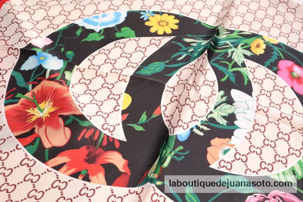 Pañuelo guci cd-3788 BEIG