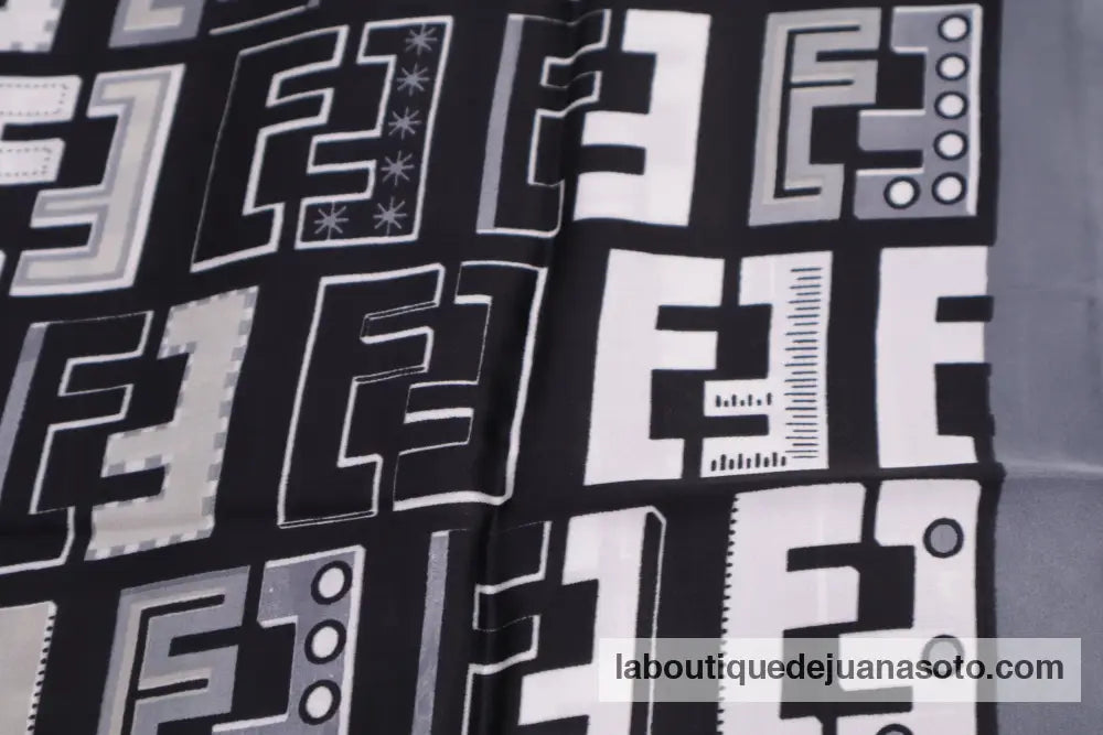 Pañuelo letra cd-3791 NEGRO (LETRAS BLANCAS Y NEGRAS)